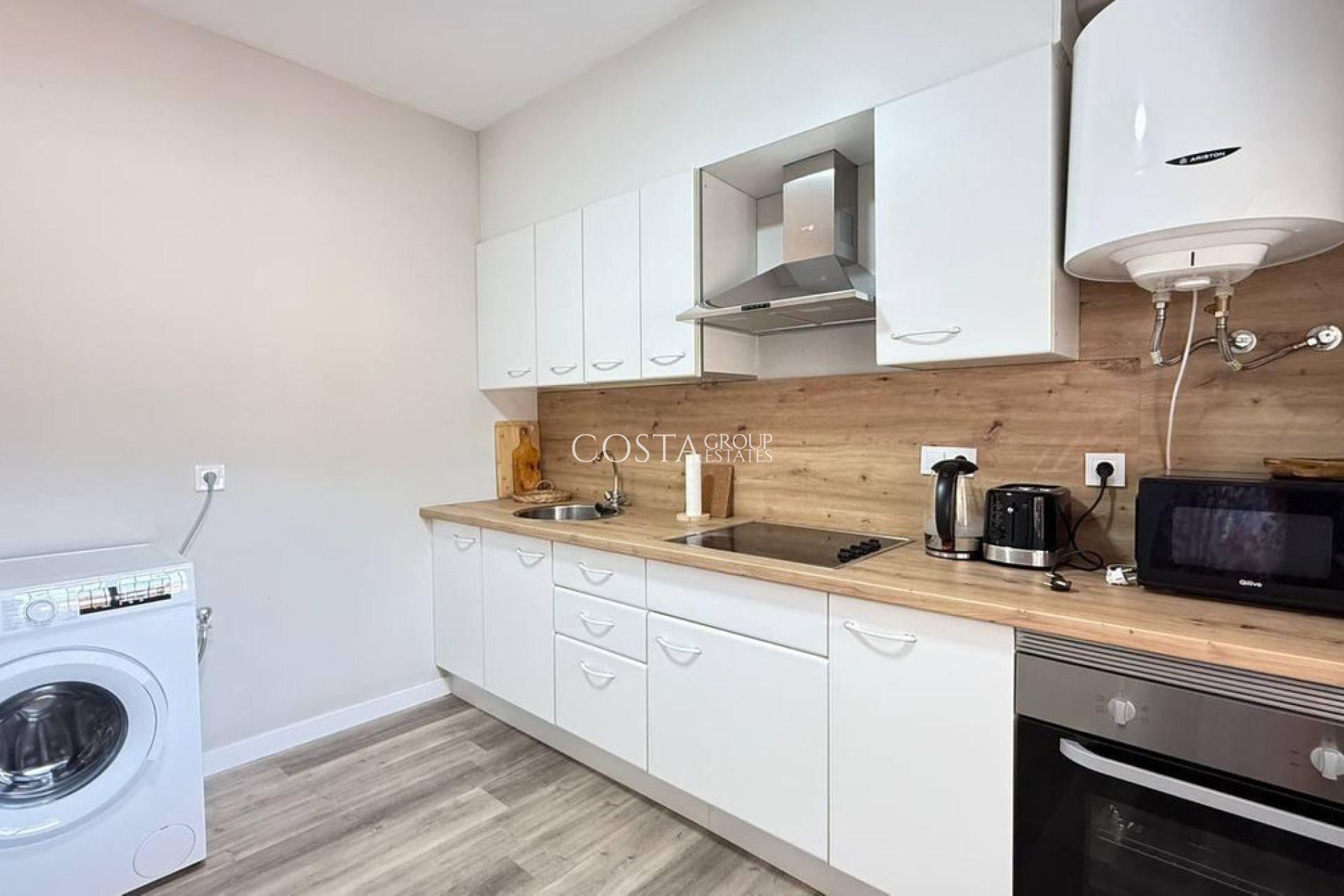 Revente - Maison -
Orihuela - Orihuela Costa