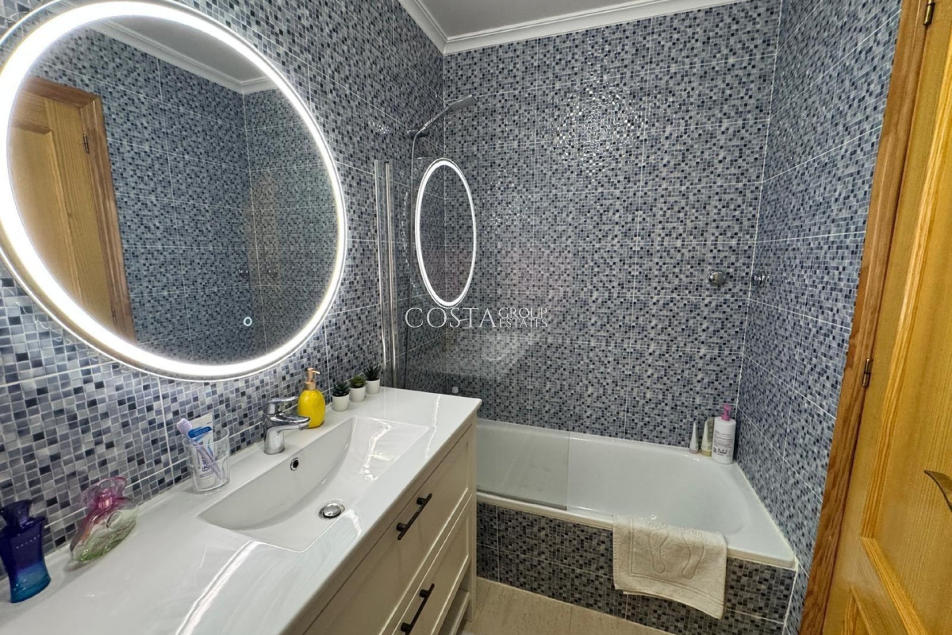 Revente - Maison -
Orihuela - Orihuela Costa