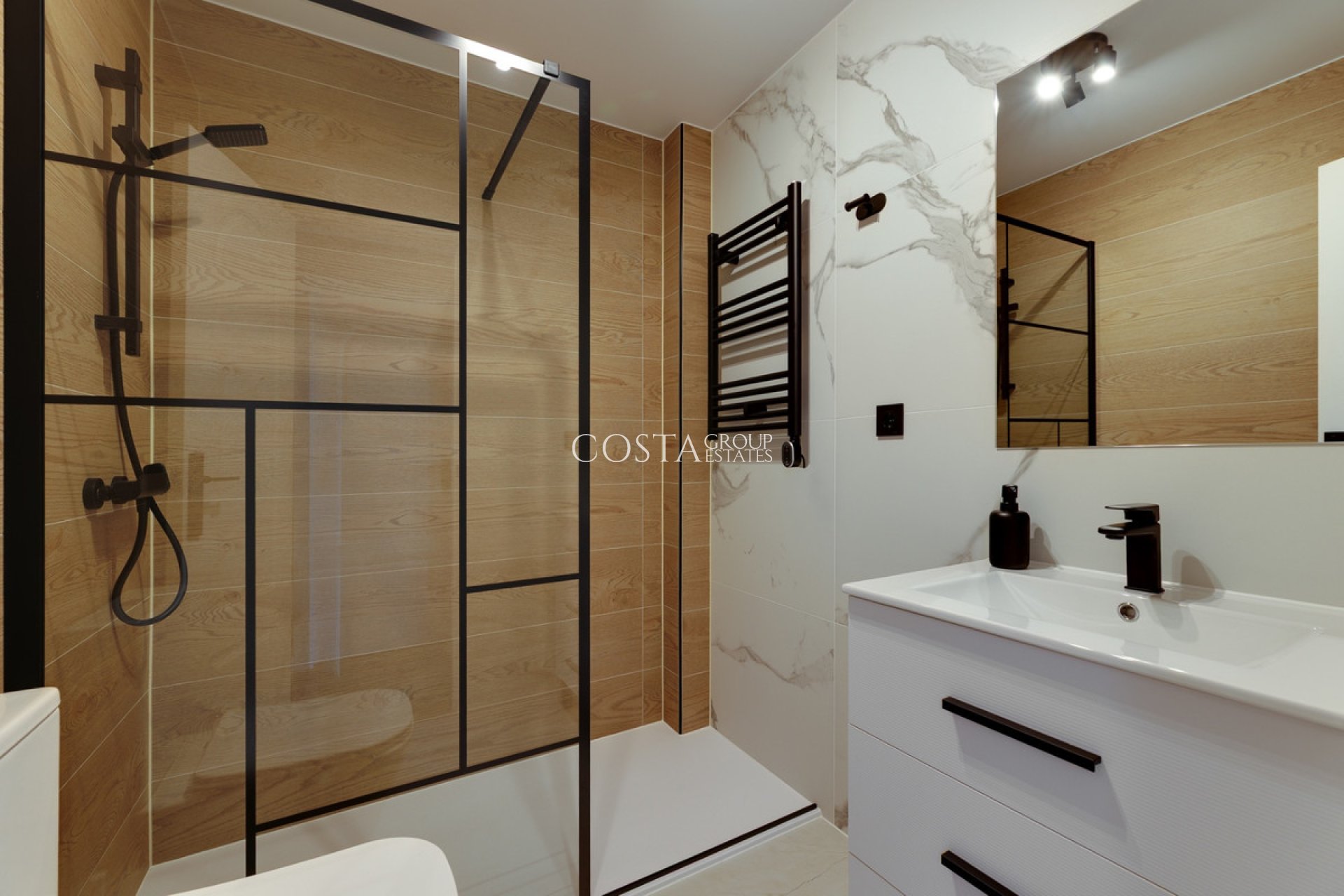 Revente - Maison -
Orihuela - Orihuela Costa