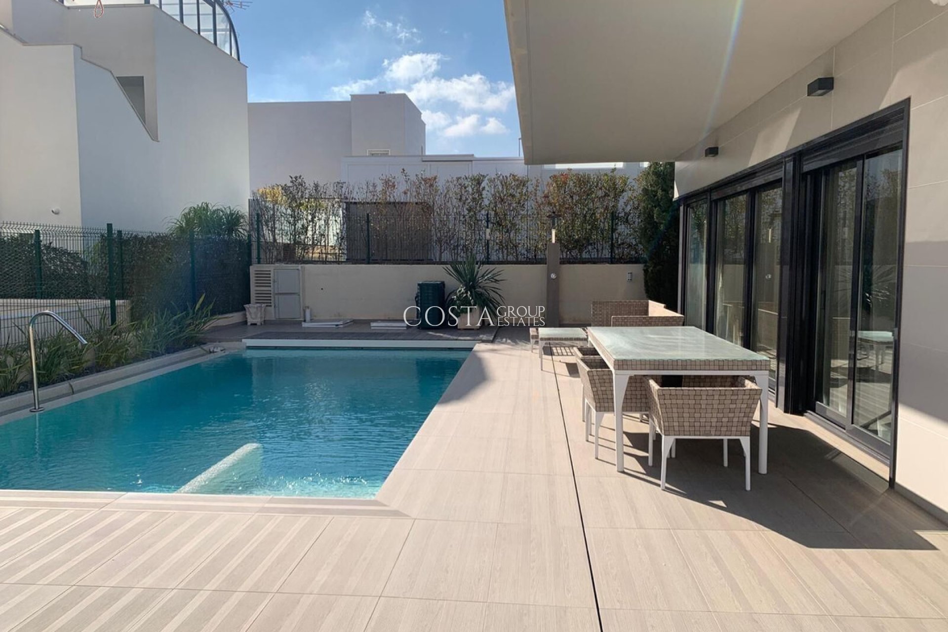 Revente - Maison -
Orihuela - Orihuela Costa