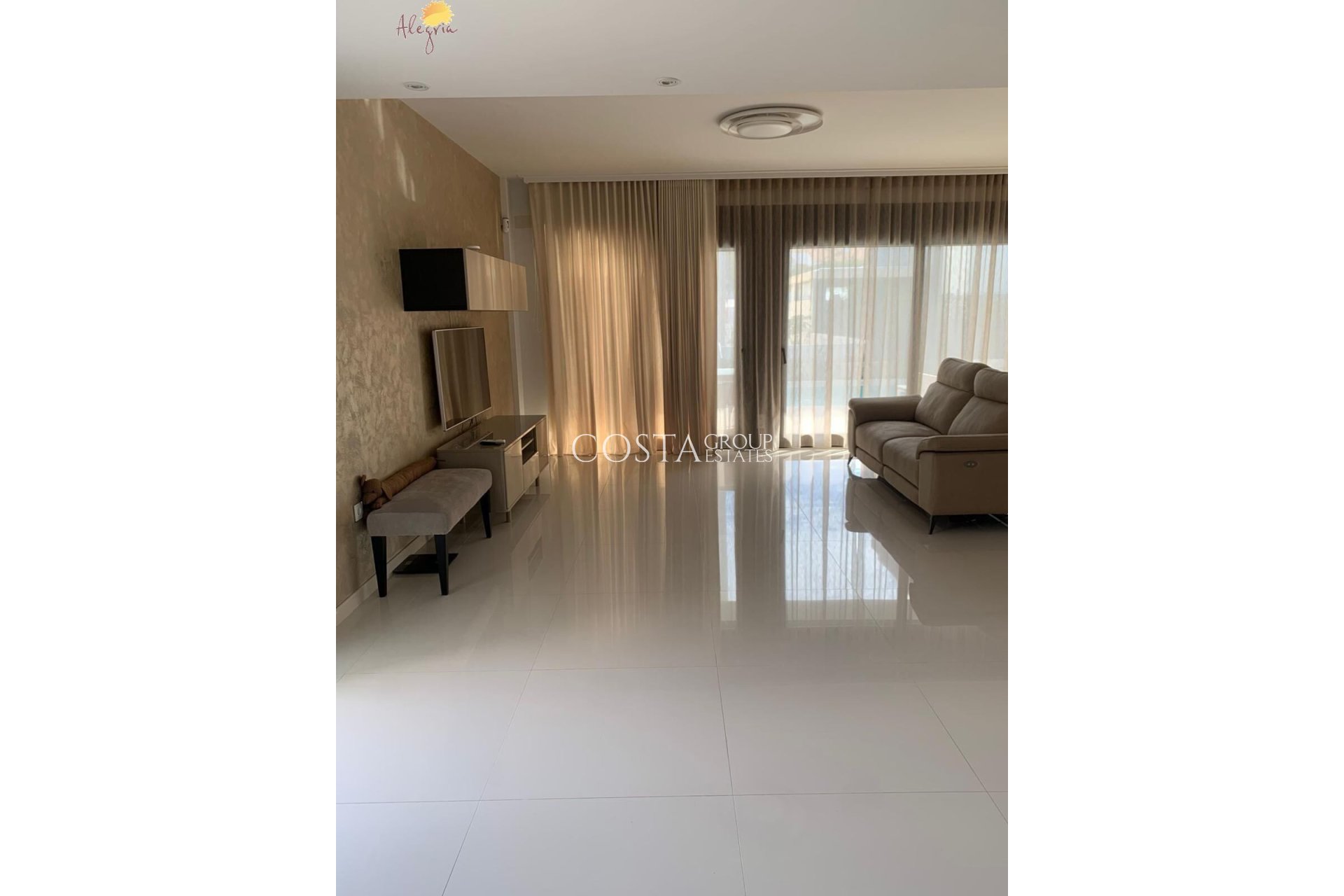 Revente - Maison -
Orihuela - Orihuela Costa