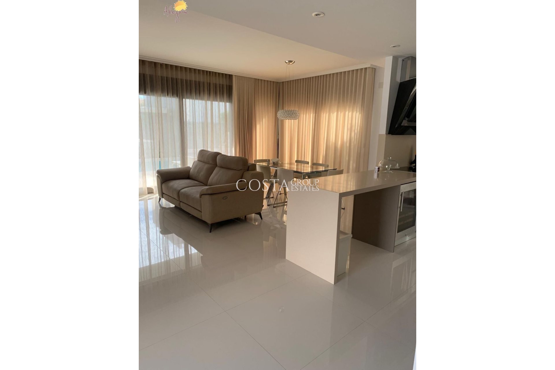 Revente - Maison -
Orihuela - Orihuela Costa