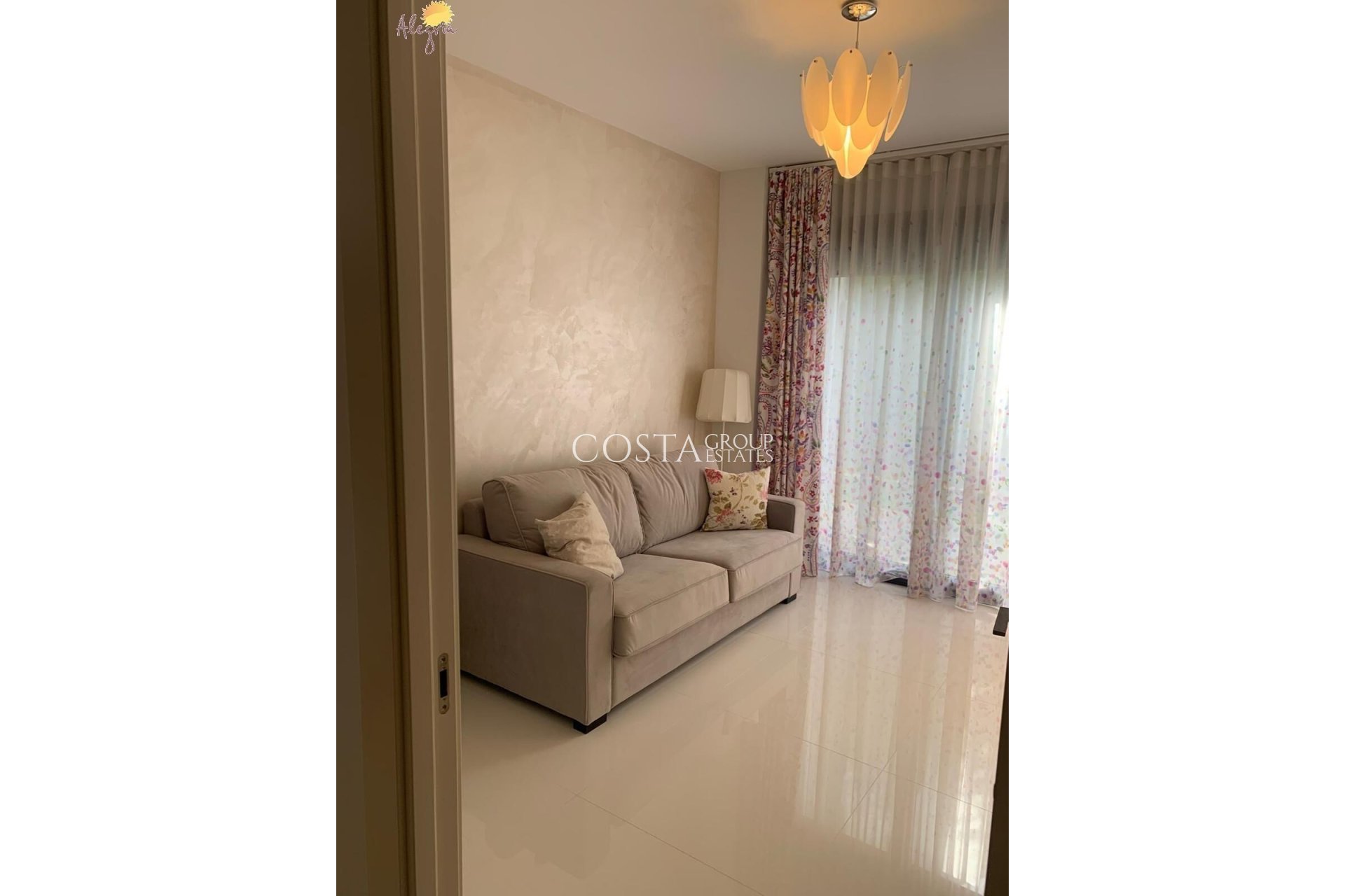 Revente - Maison -
Orihuela - Orihuela Costa