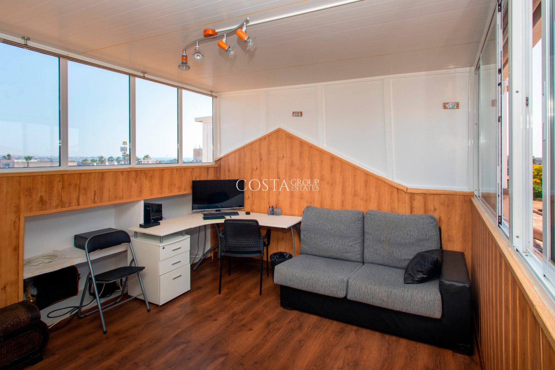 Revente - Maison -
Orihuela - Orihuela Costa