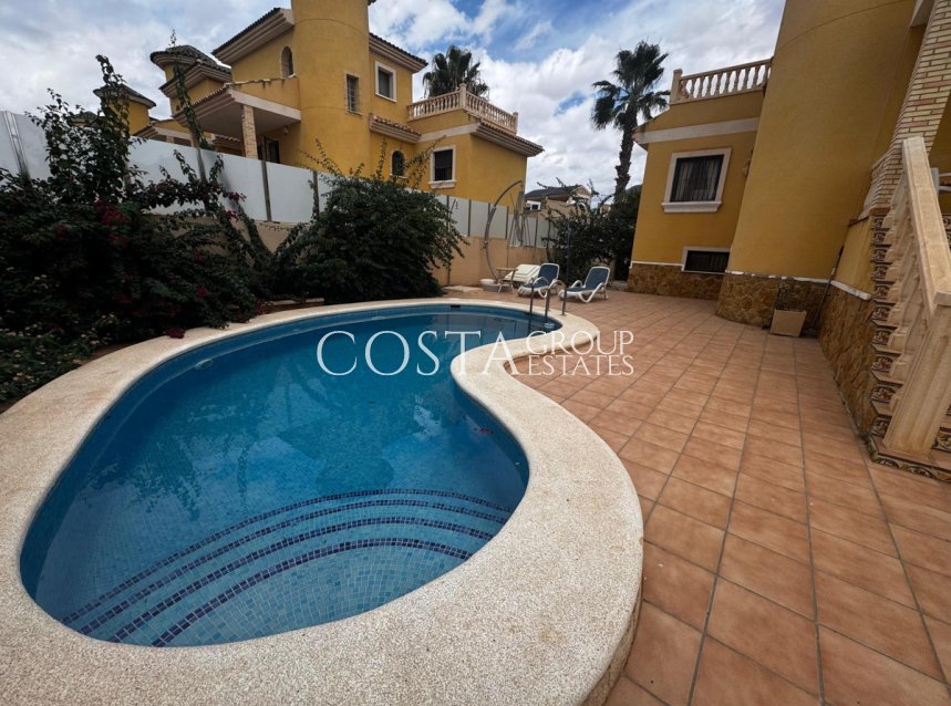 Revente - Maison -
Orihuela - Orihuela Costa