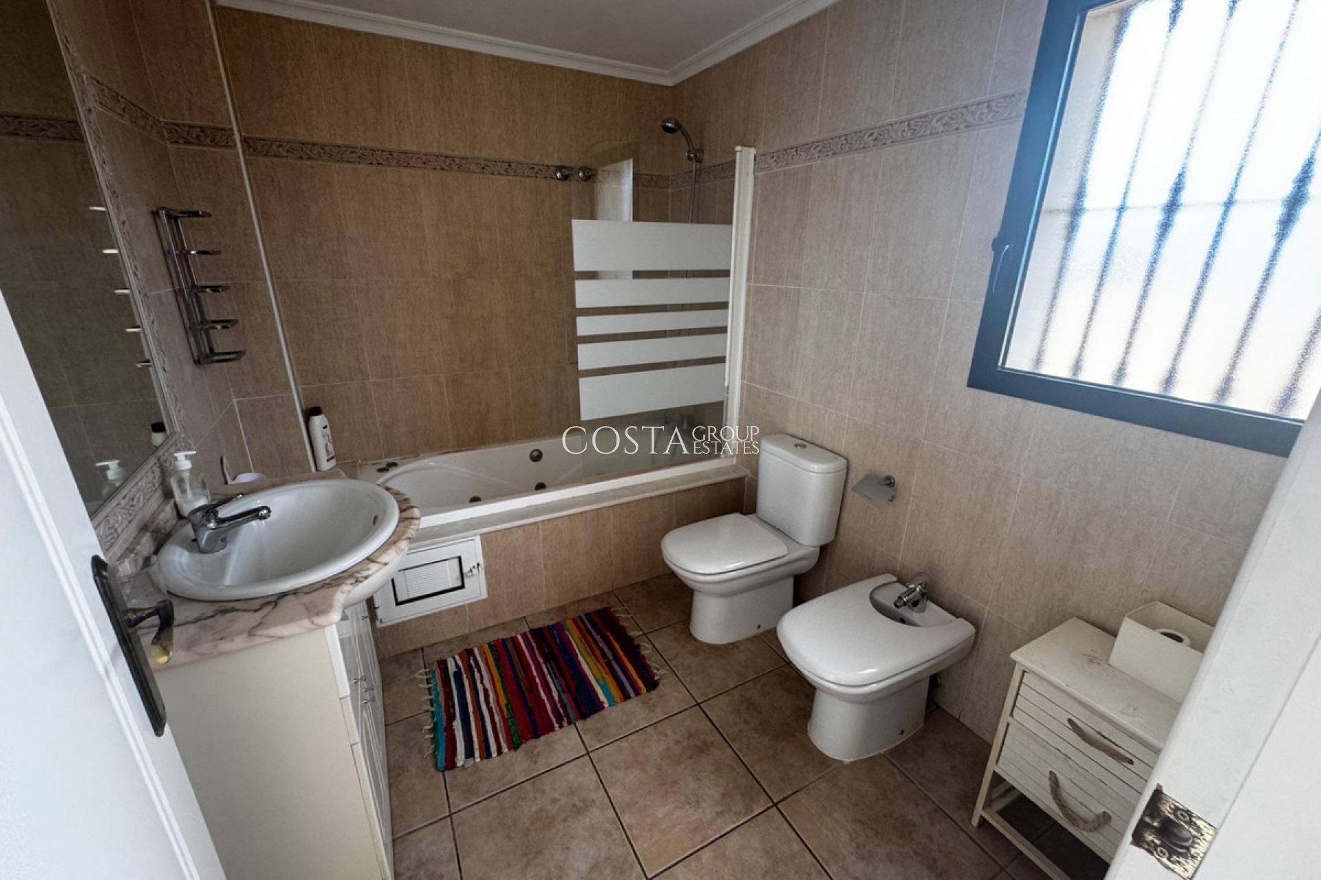 Revente - Maison -
Orihuela - Orihuela Costa