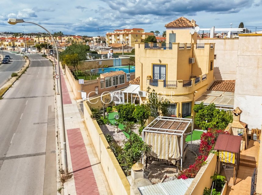 Revente - Maison -
Orihuela - Orihuela Costa