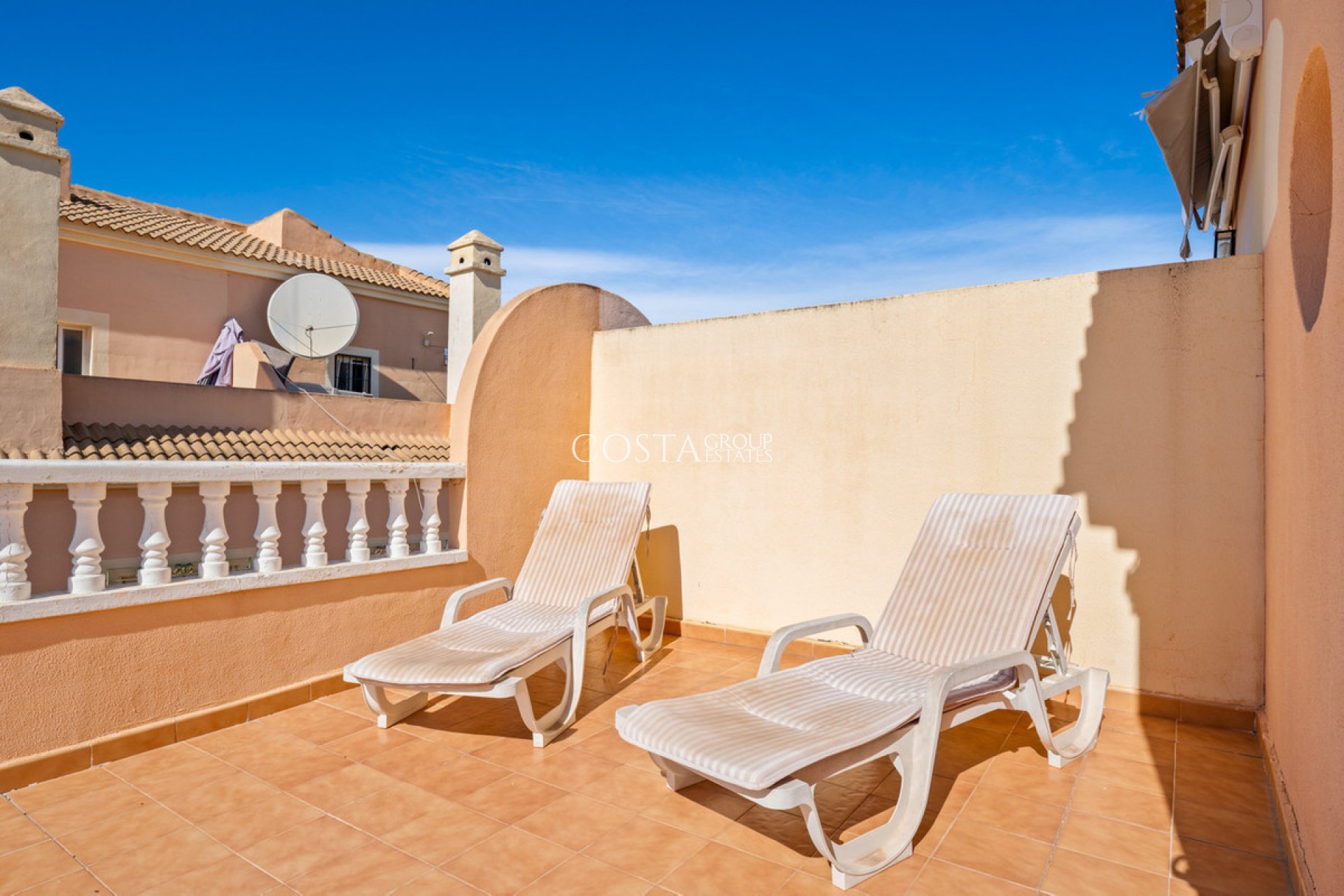 Revente - Maison -
Orihuela - Orihuela Costa