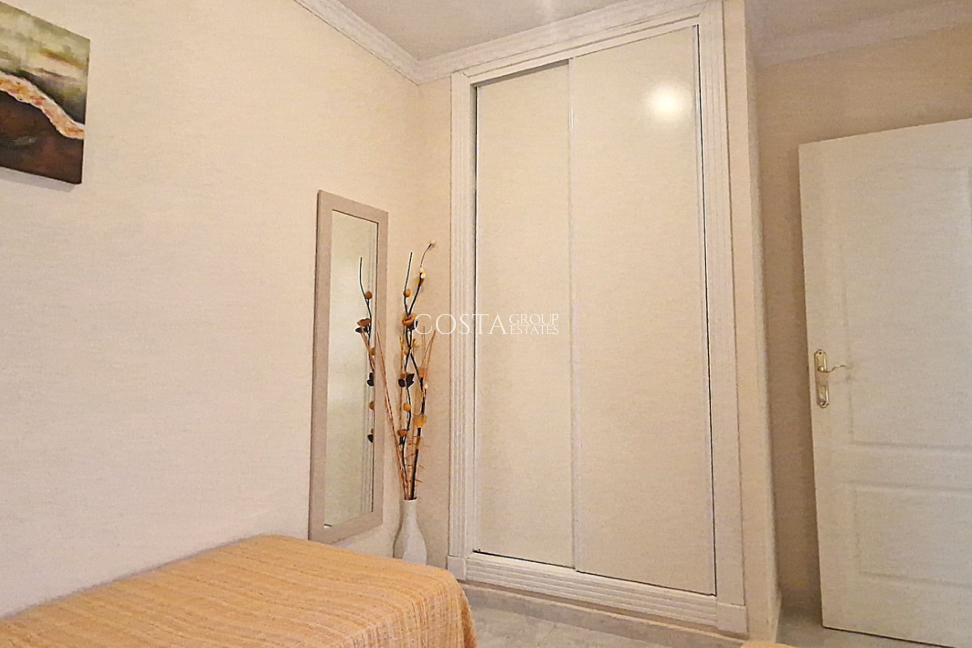 Revente - Maison -
Orihuela - Orihuela Costa