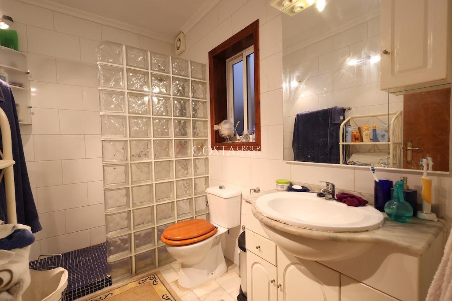 Revente - Maison -
Orihuela - Villamartin