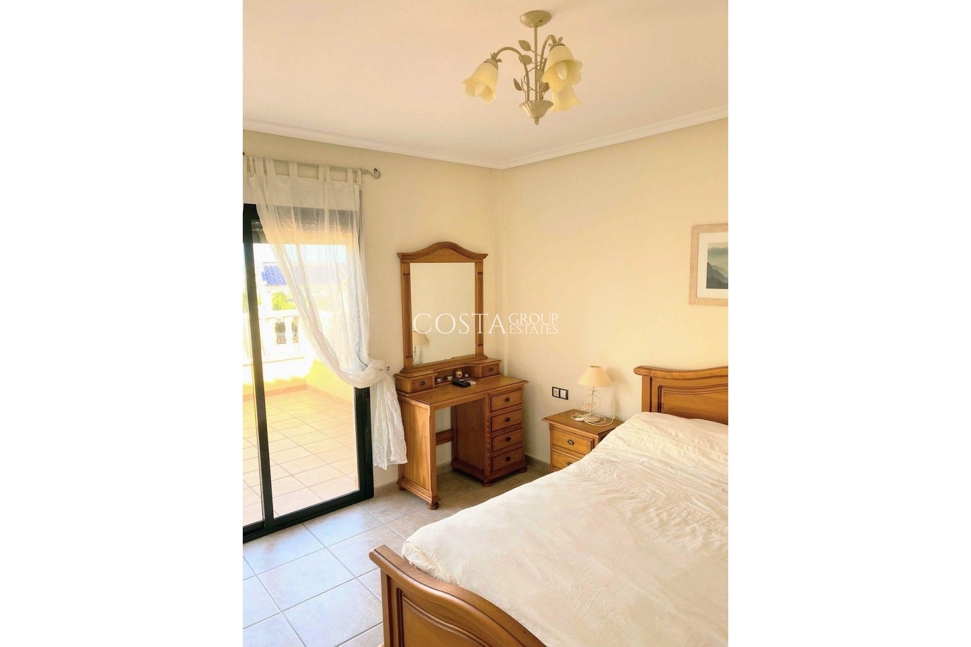 Revente - Maison -
Orihuela - Villamartin