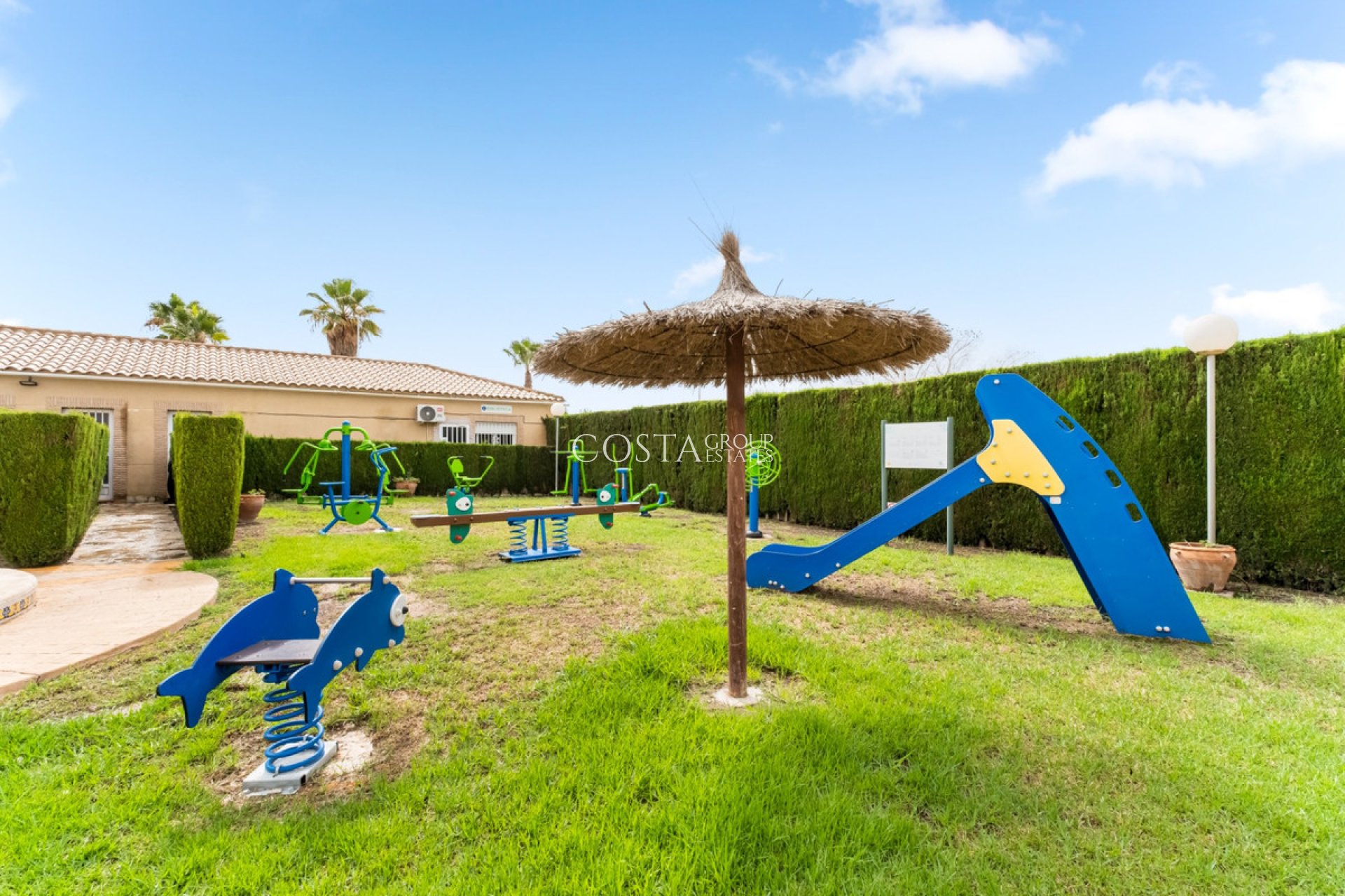 Revente - Maison -
Orihuela - Villamartin