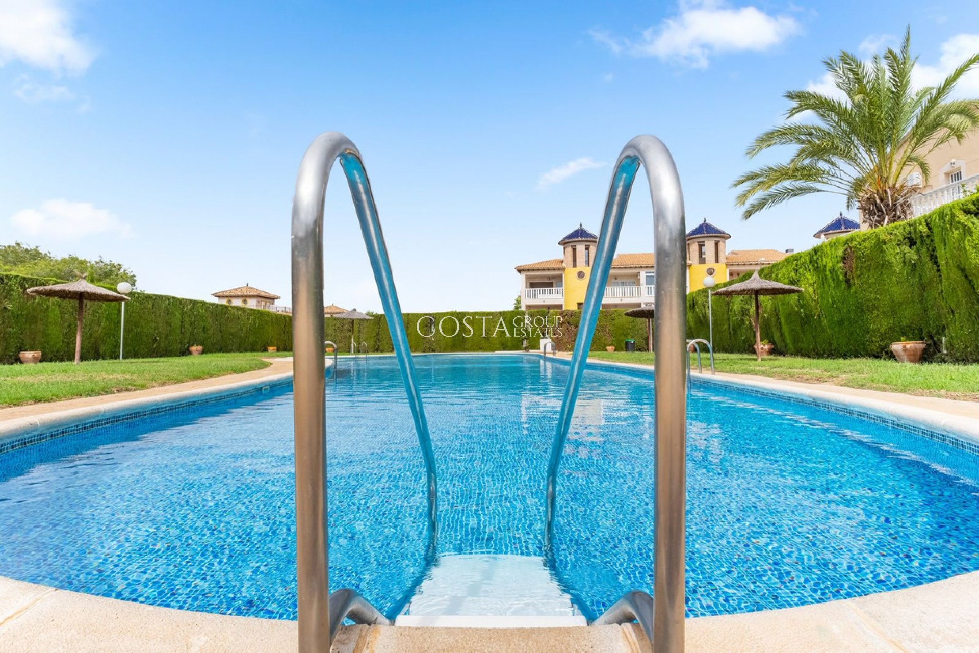 Revente - Maison -
Orihuela - Villamartin