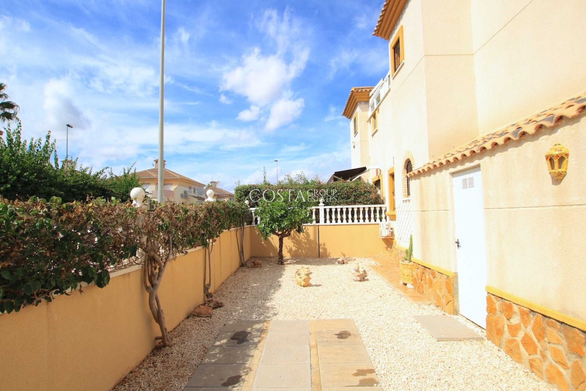 Revente - Maison -
Orihuela - Villamartin