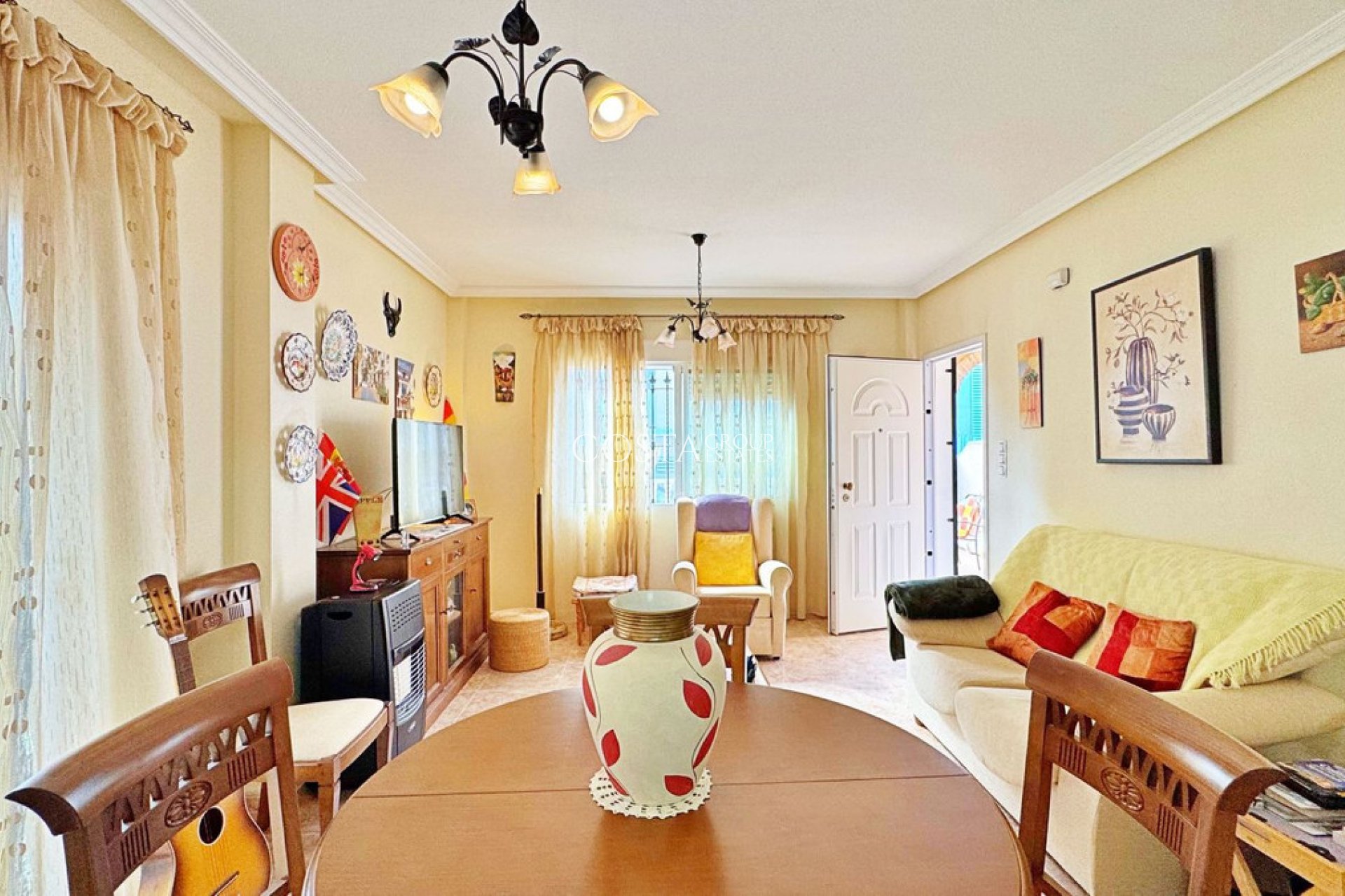 Revente - Maison -
Orihuela - Villamartin