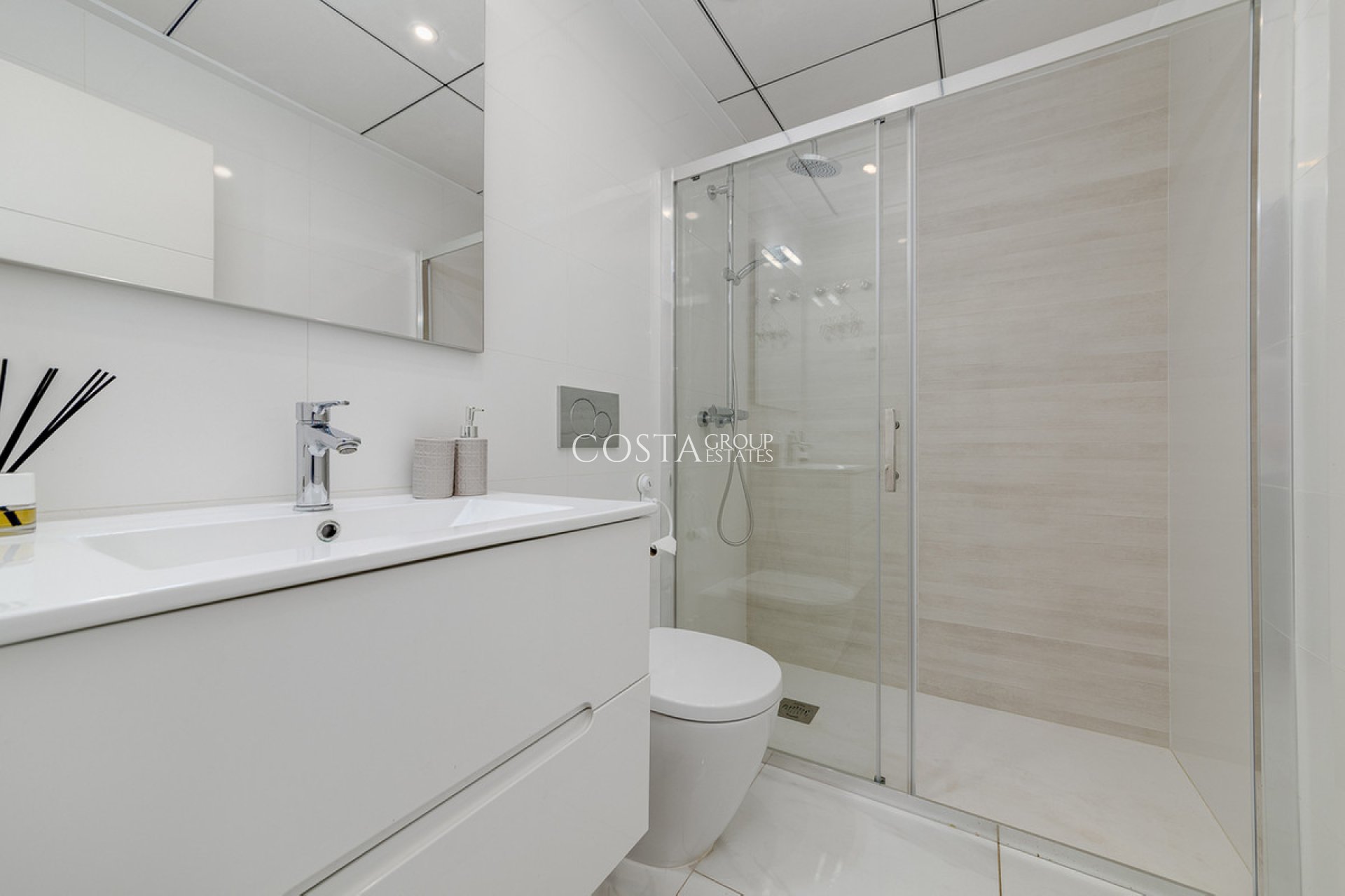 Revente - Maison -
Orihuela - Villamartin