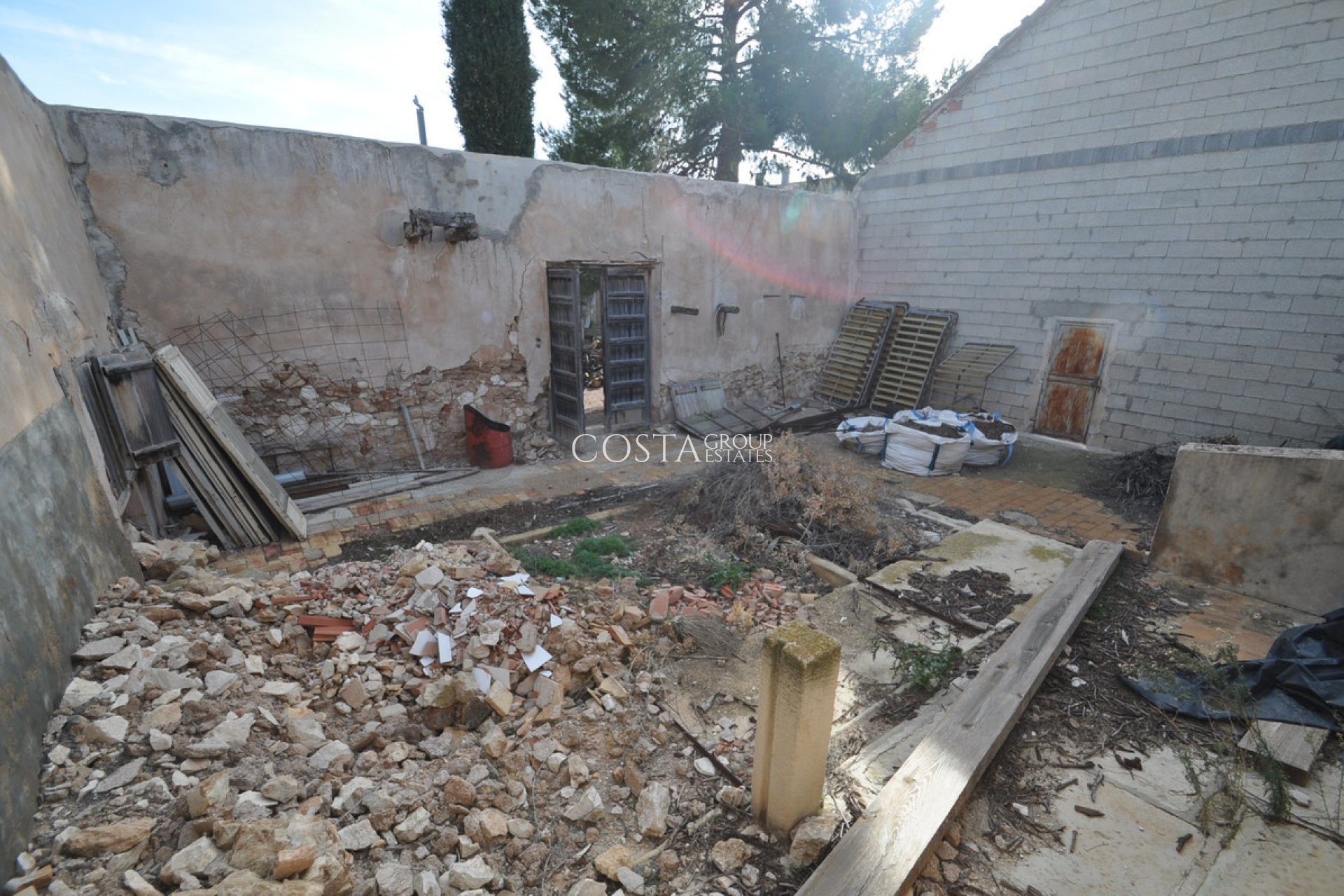 Revente - Maison -
Pinoso - Pinoso Centro