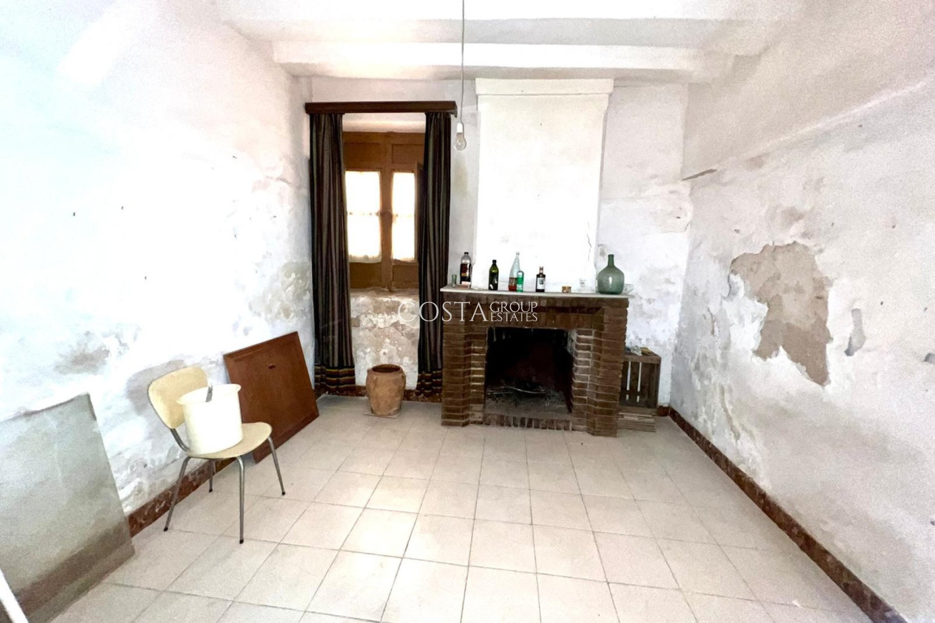 Revente - Maison -
Pinoso - Pinoso Centro