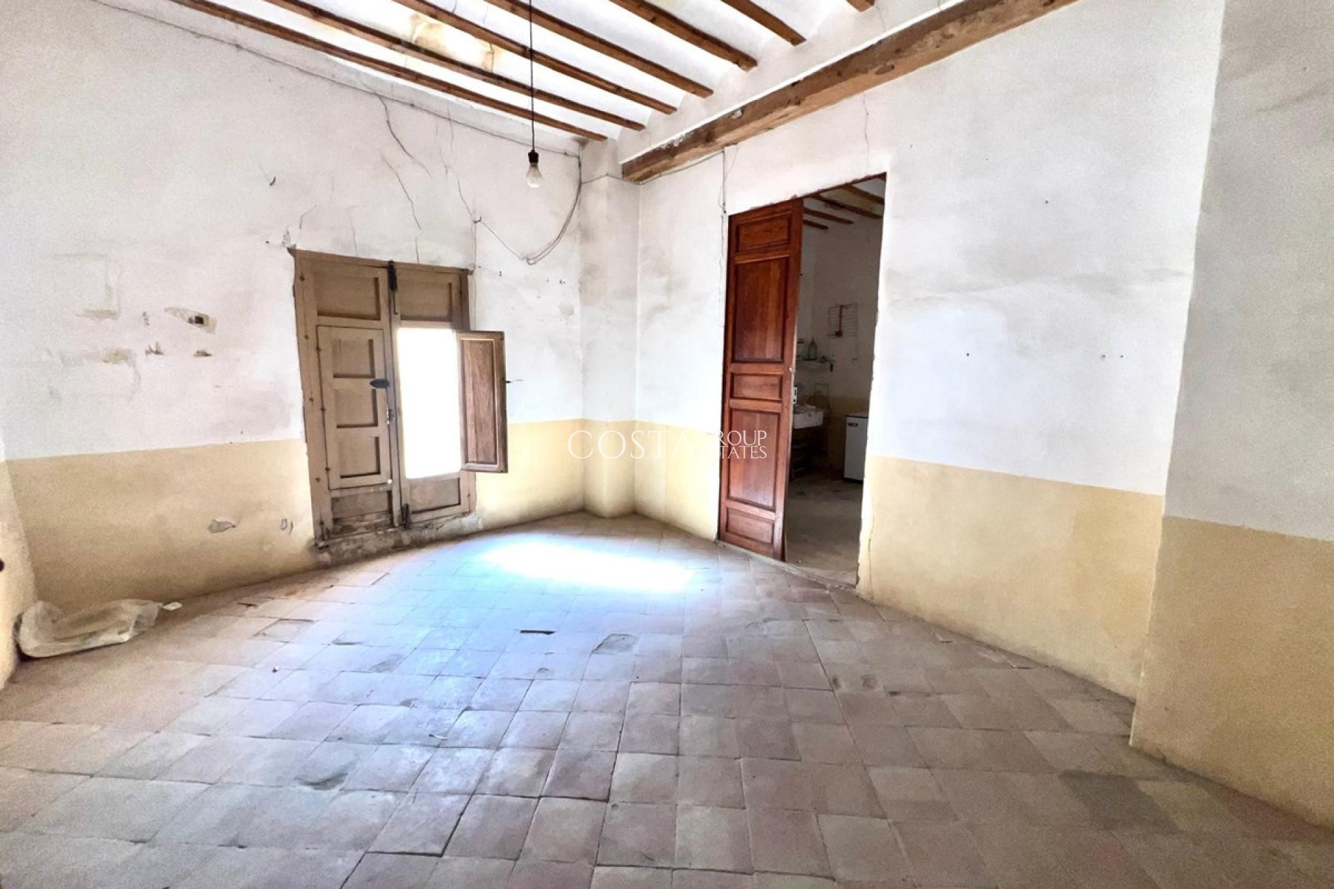 Revente - Maison -
Pinoso - Pinoso Centro