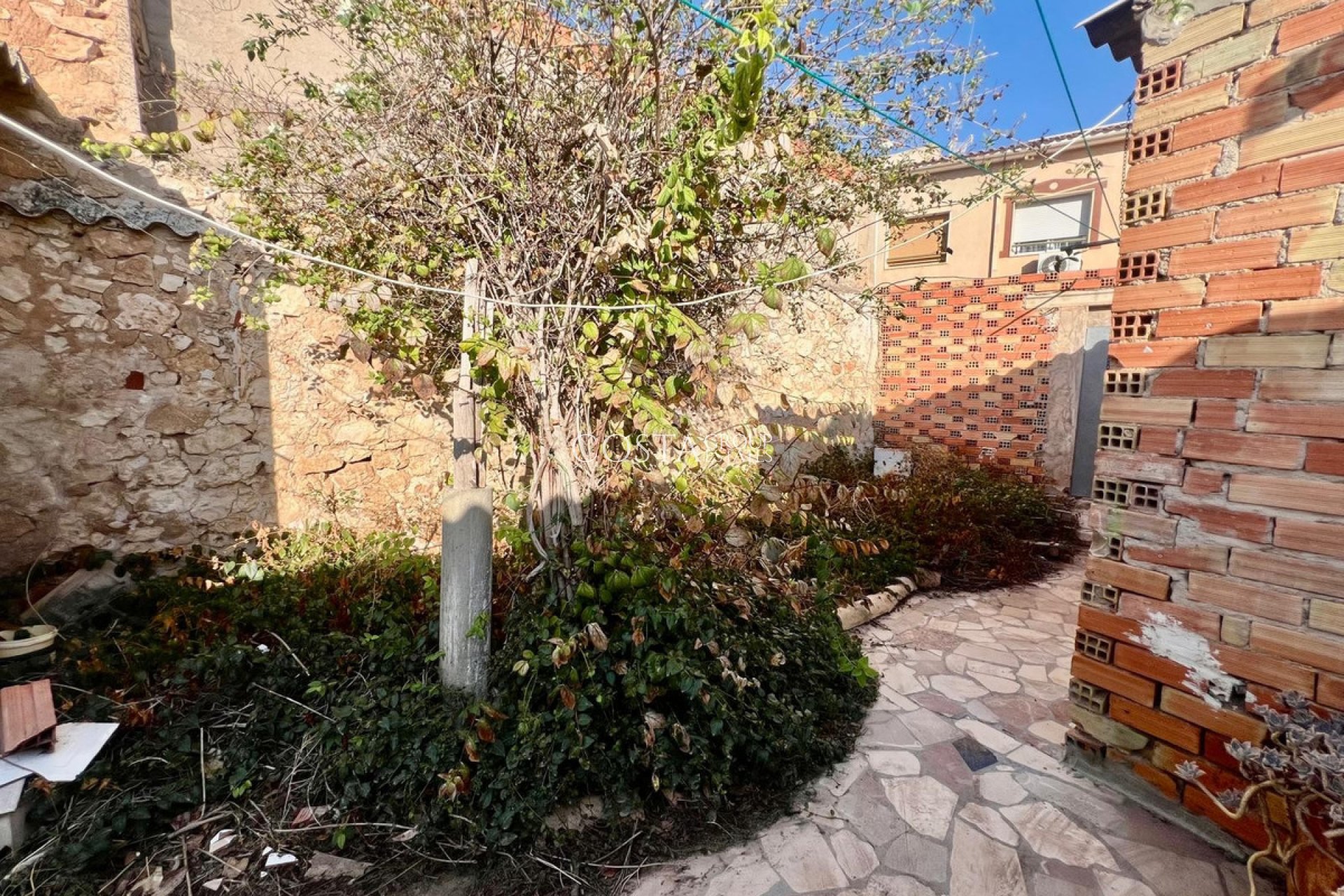 Revente - Maison -
Pinoso - Pinoso Centro