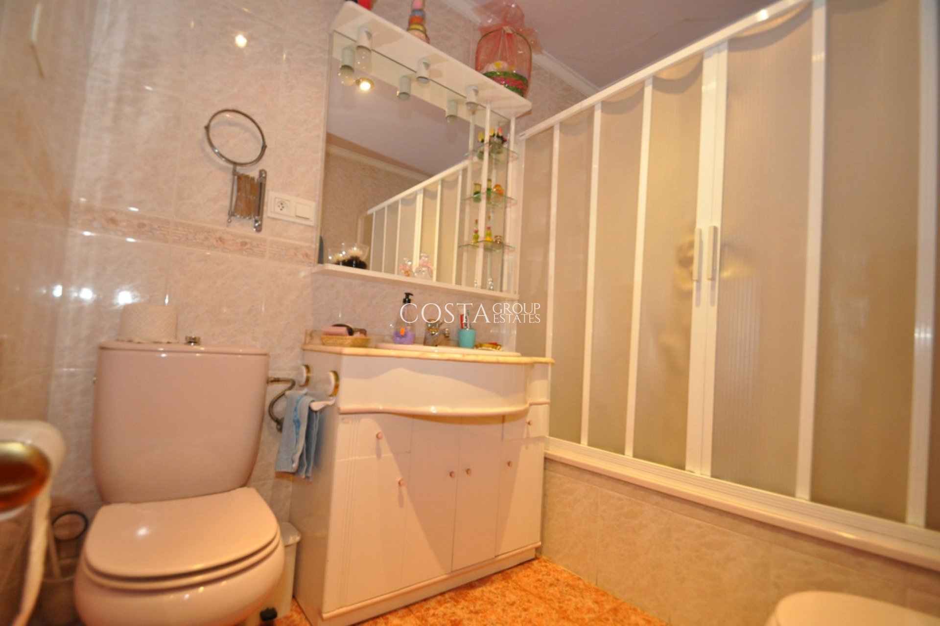 Revente - Maison -
Pinoso - Pinoso Centro