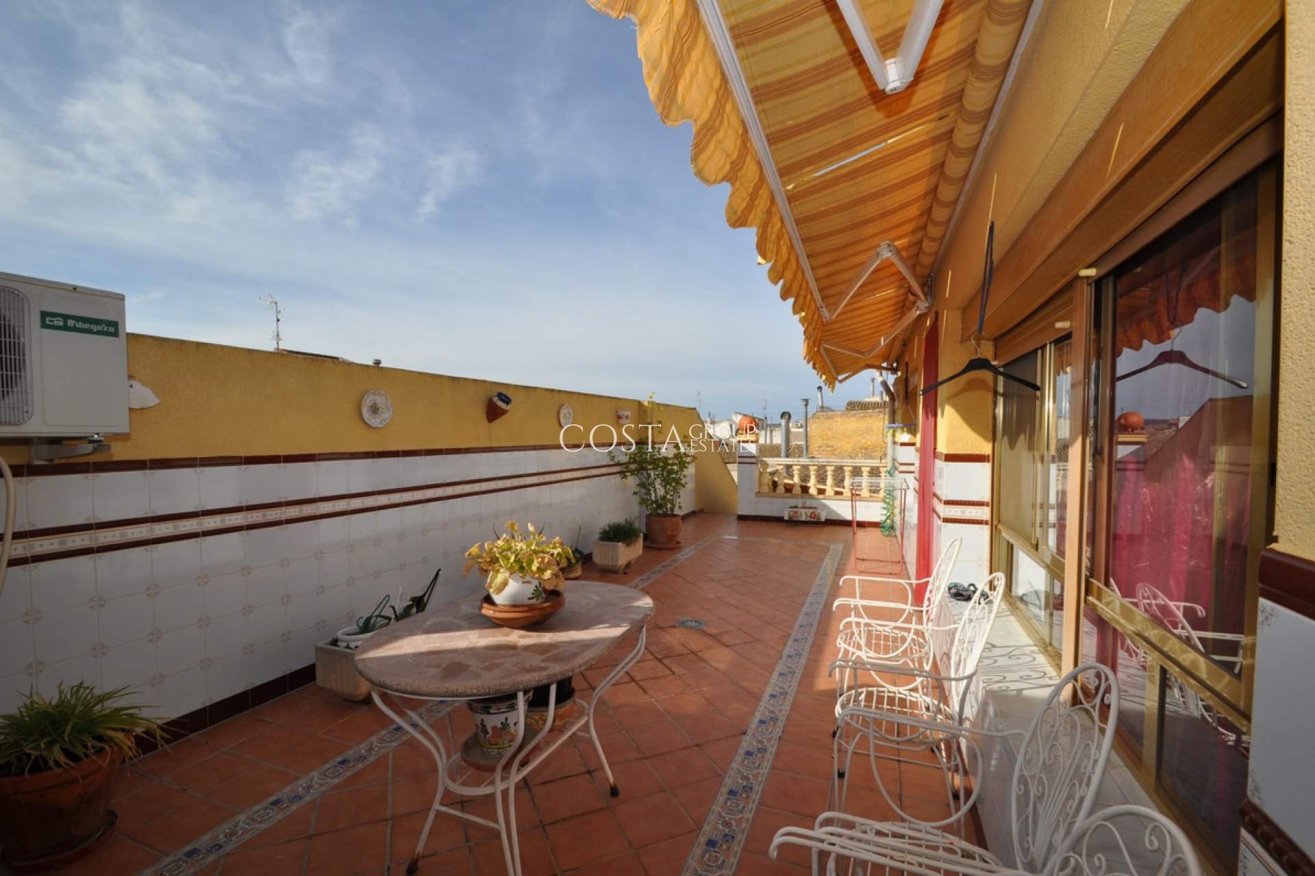 Revente - Maison -
Pinoso - Pinoso Centro