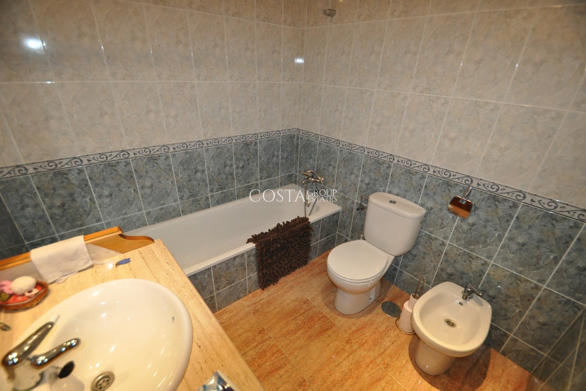 Revente - Maison -
Pinoso - Pinoso Centro