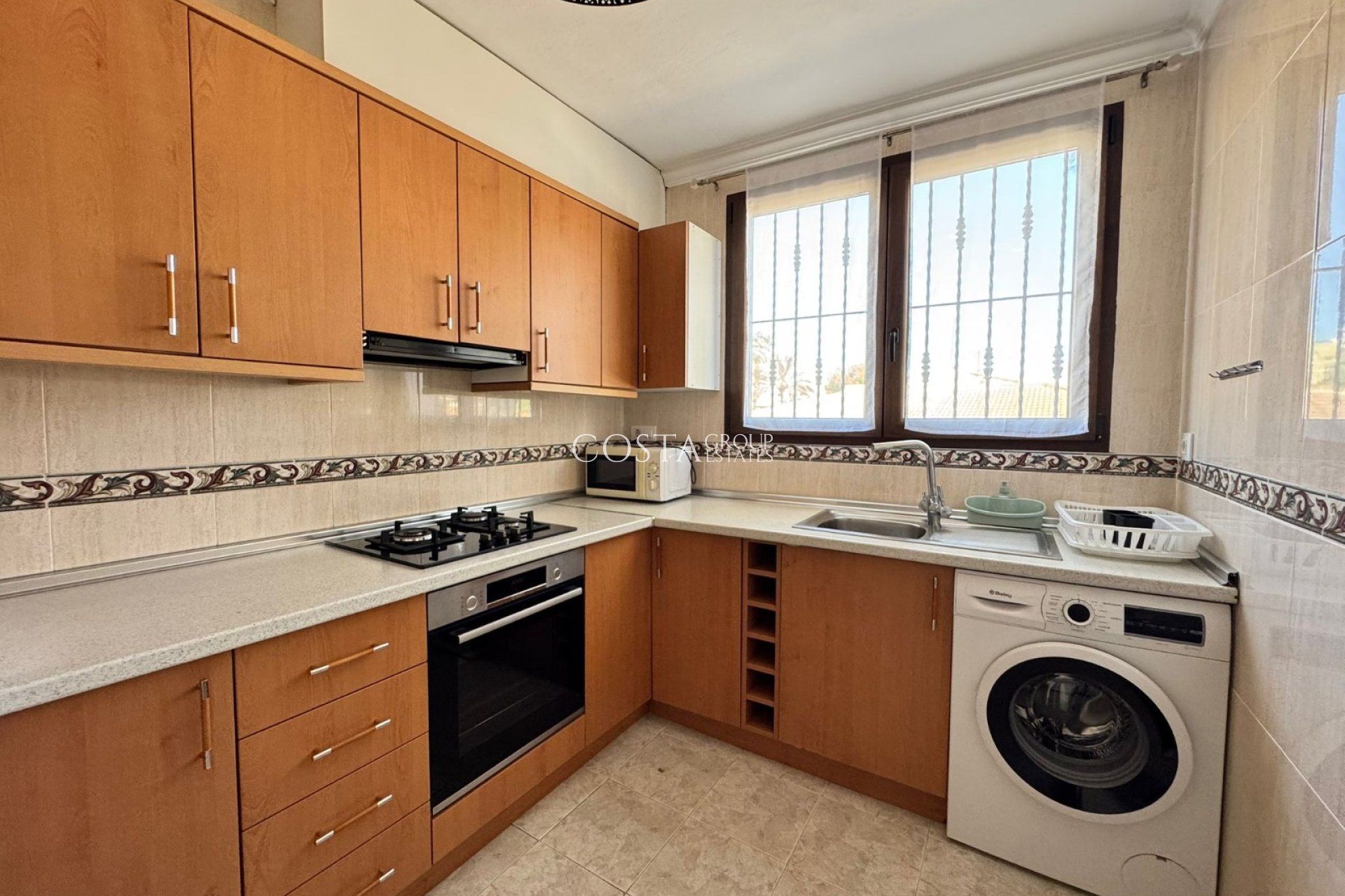 Revente - Maison -
Punta Prima