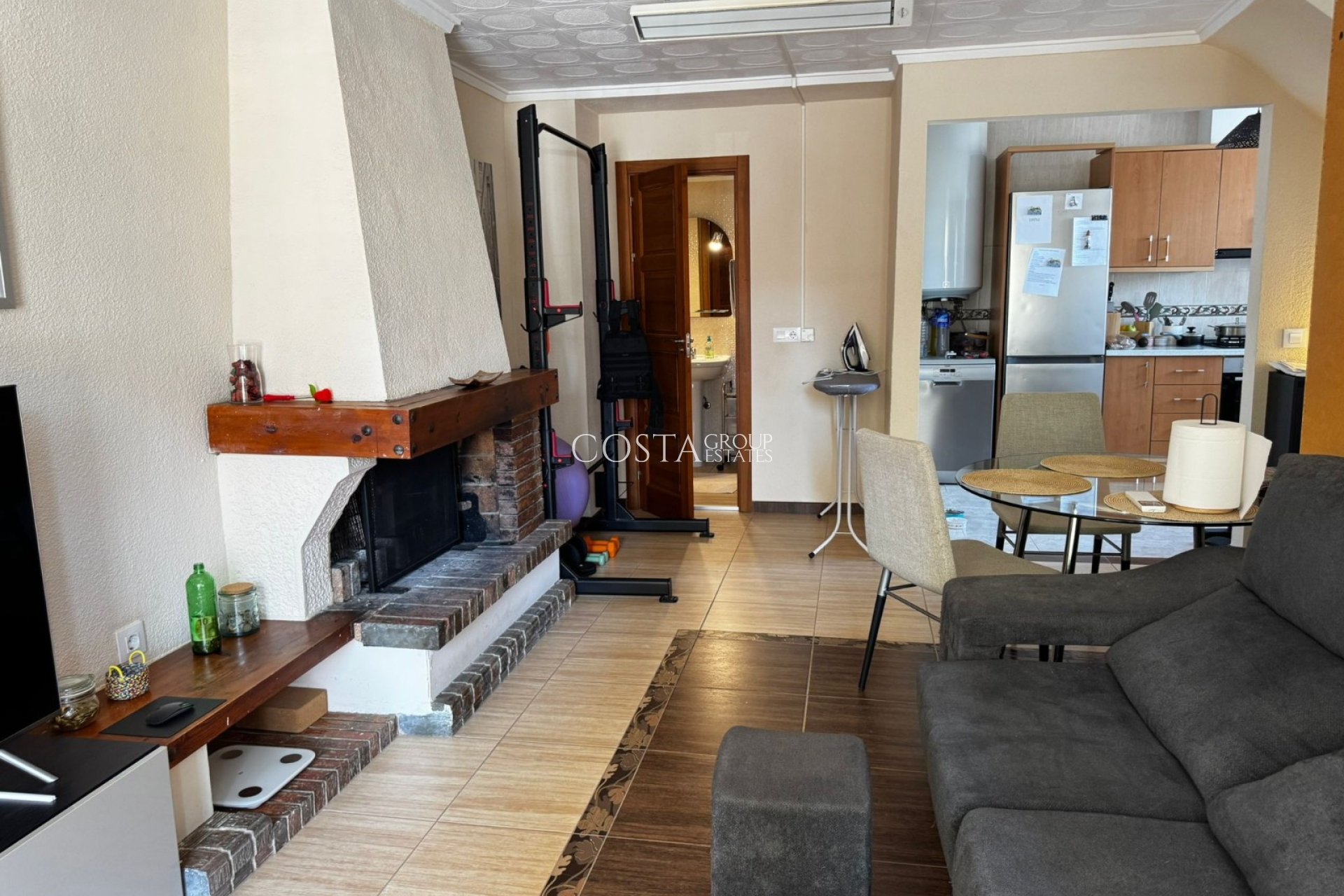 Revente - Maison -
Punta Prima