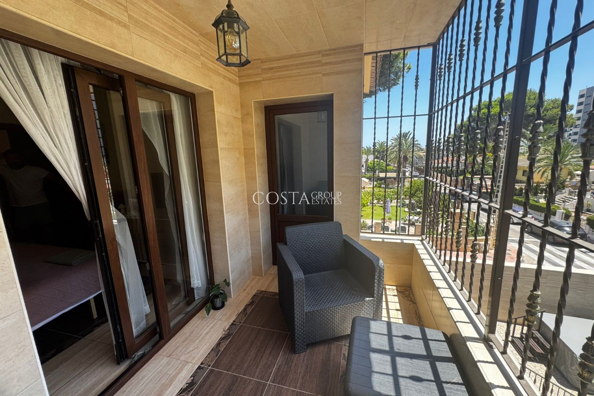 Revente - Maison -
Punta Prima