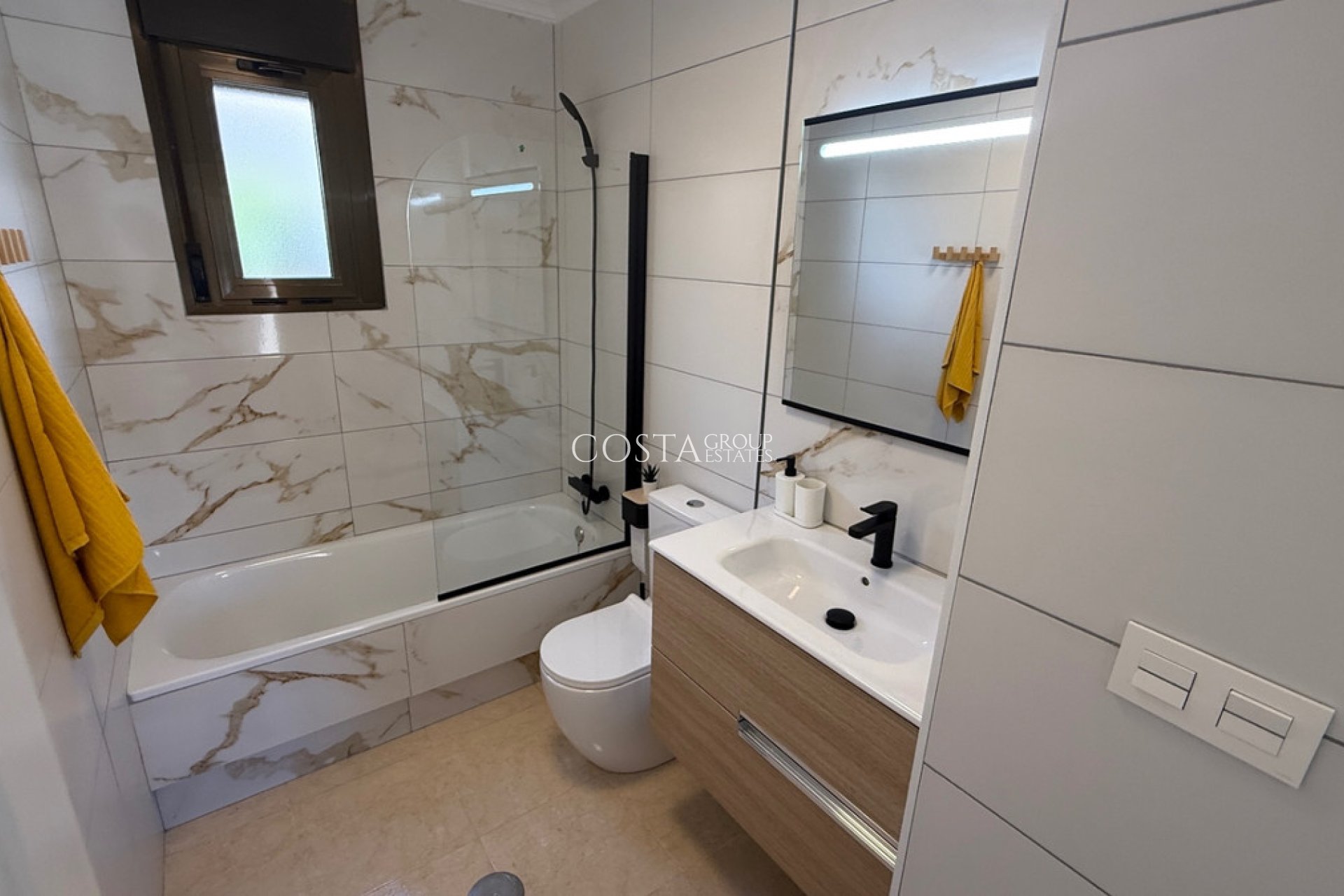 Revente - Maison -
San Miguel de Salinas - San Miguel de Salinas Centro