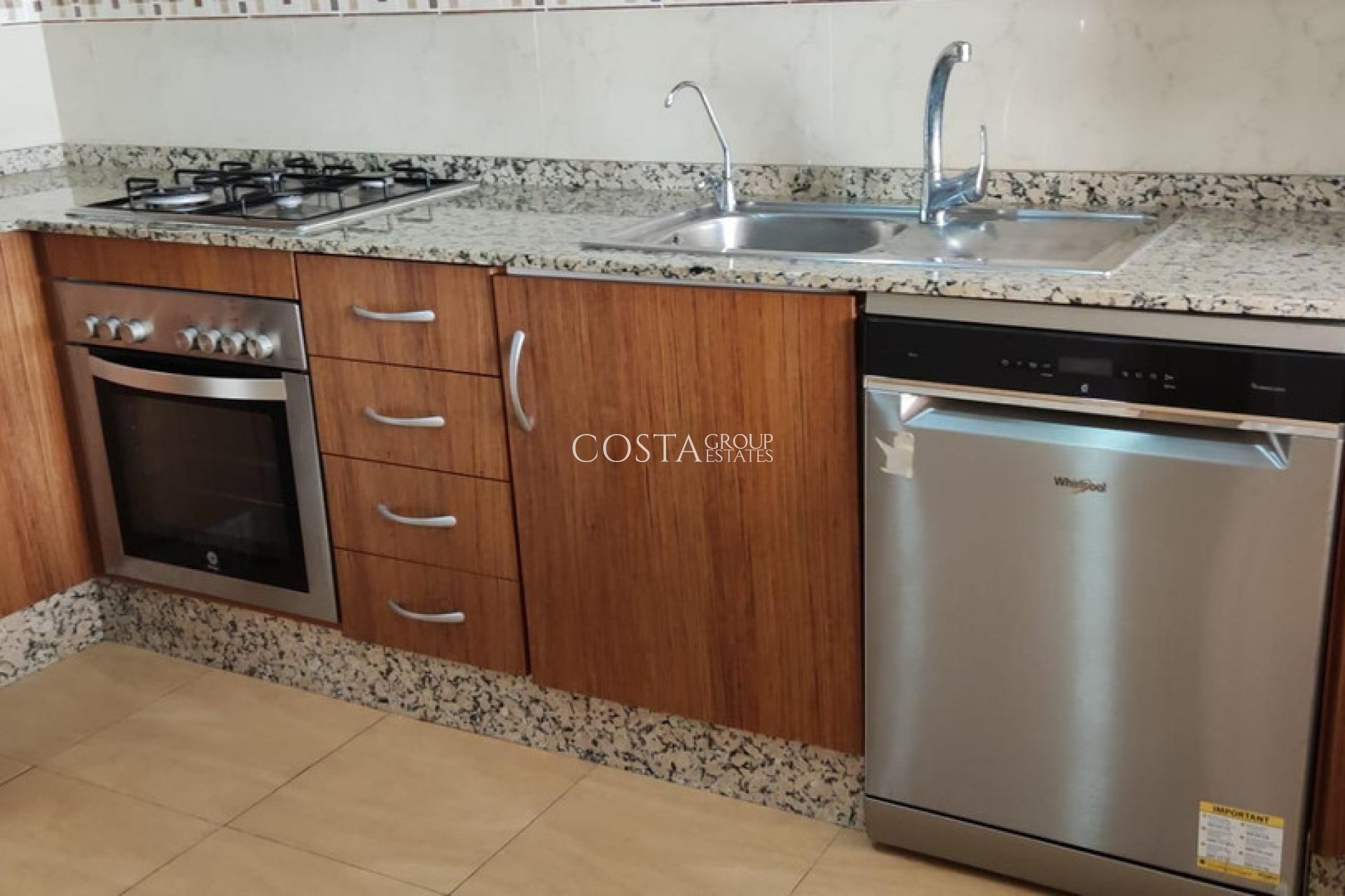 Revente - Maison -
Torrevieja - Torrevieja Centro