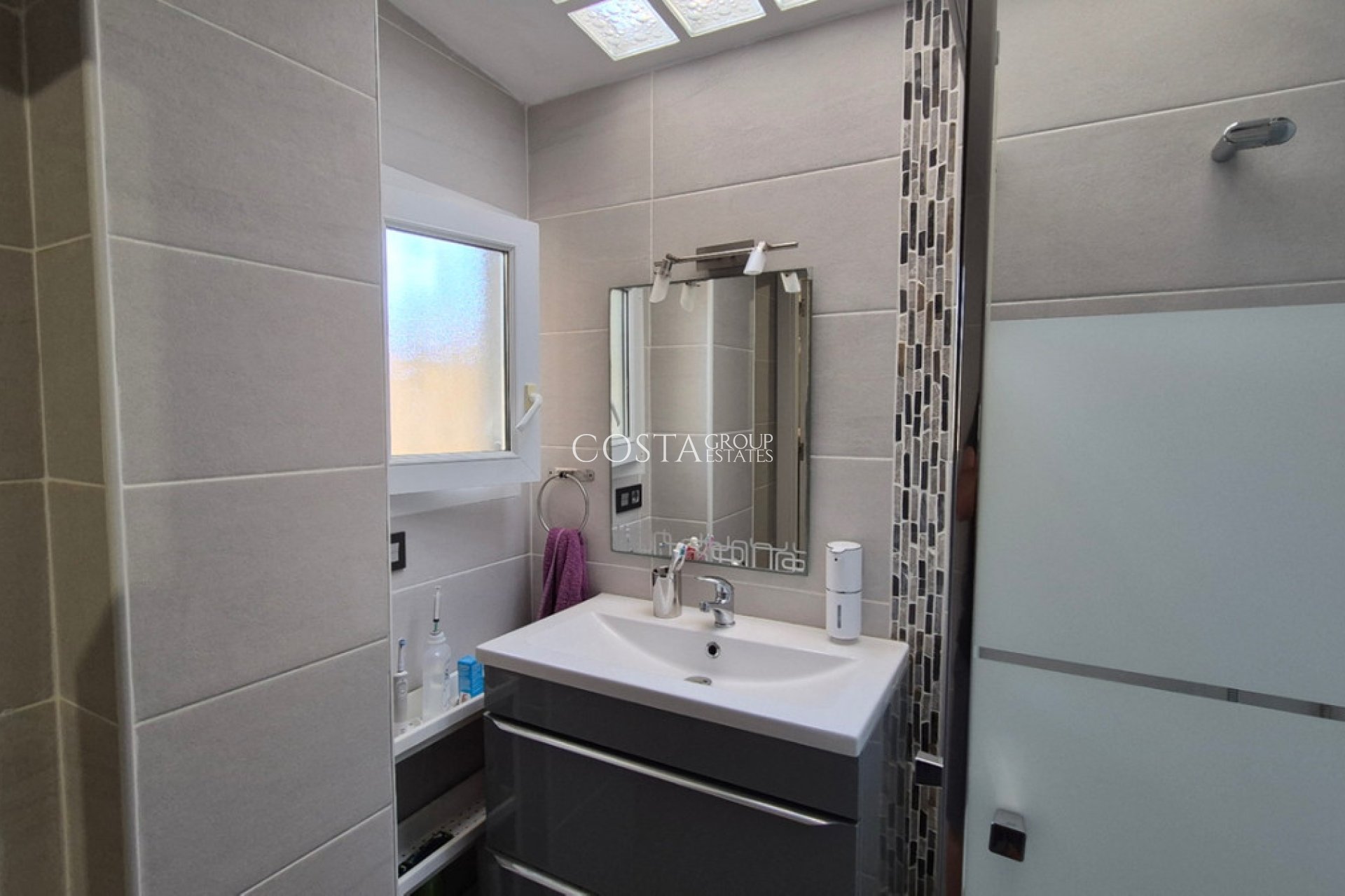 Revente - Maison -
Torrevieja - Torrevieja Centro