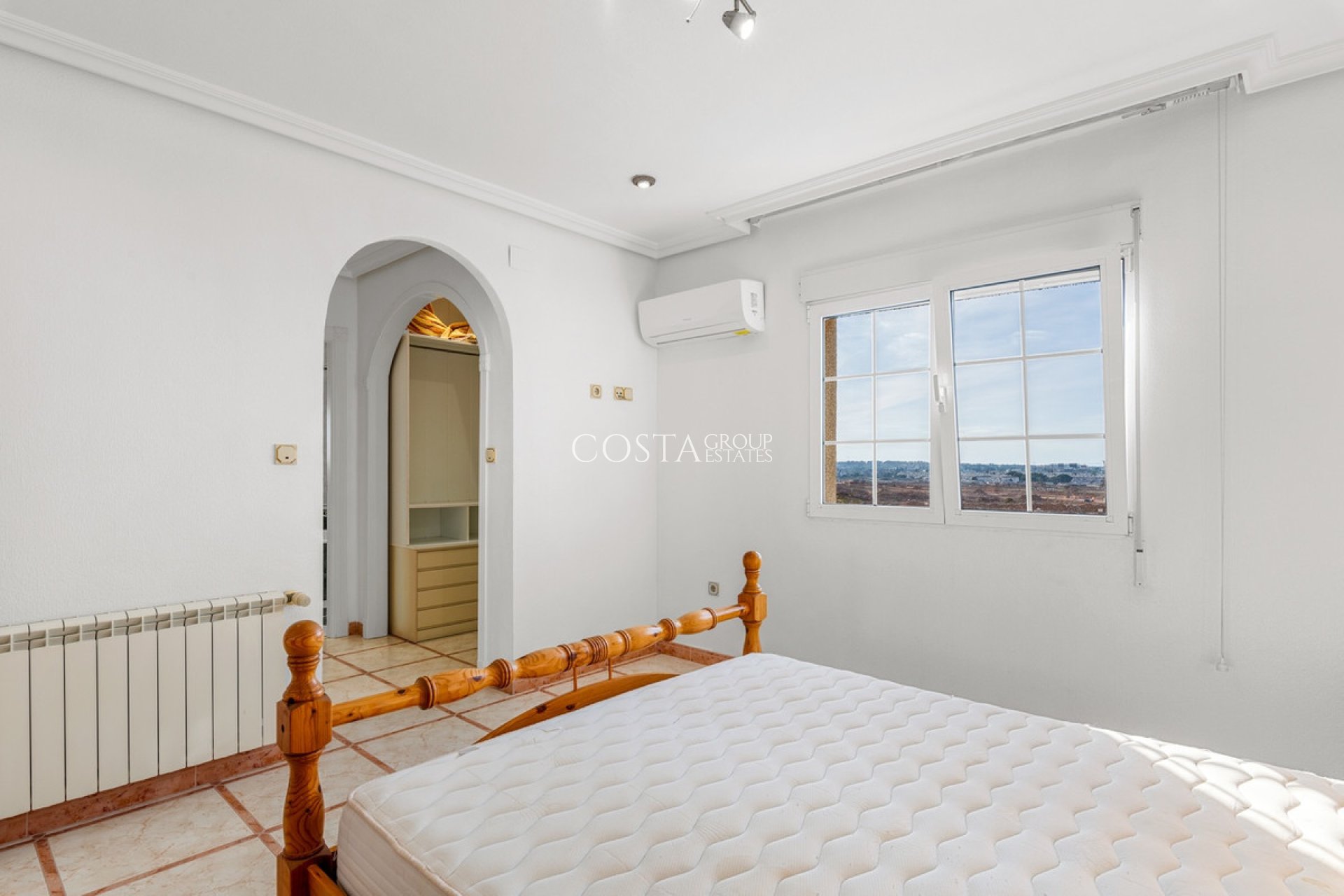 Revente - Maison -
Torrevieja - Torrevieja Centro