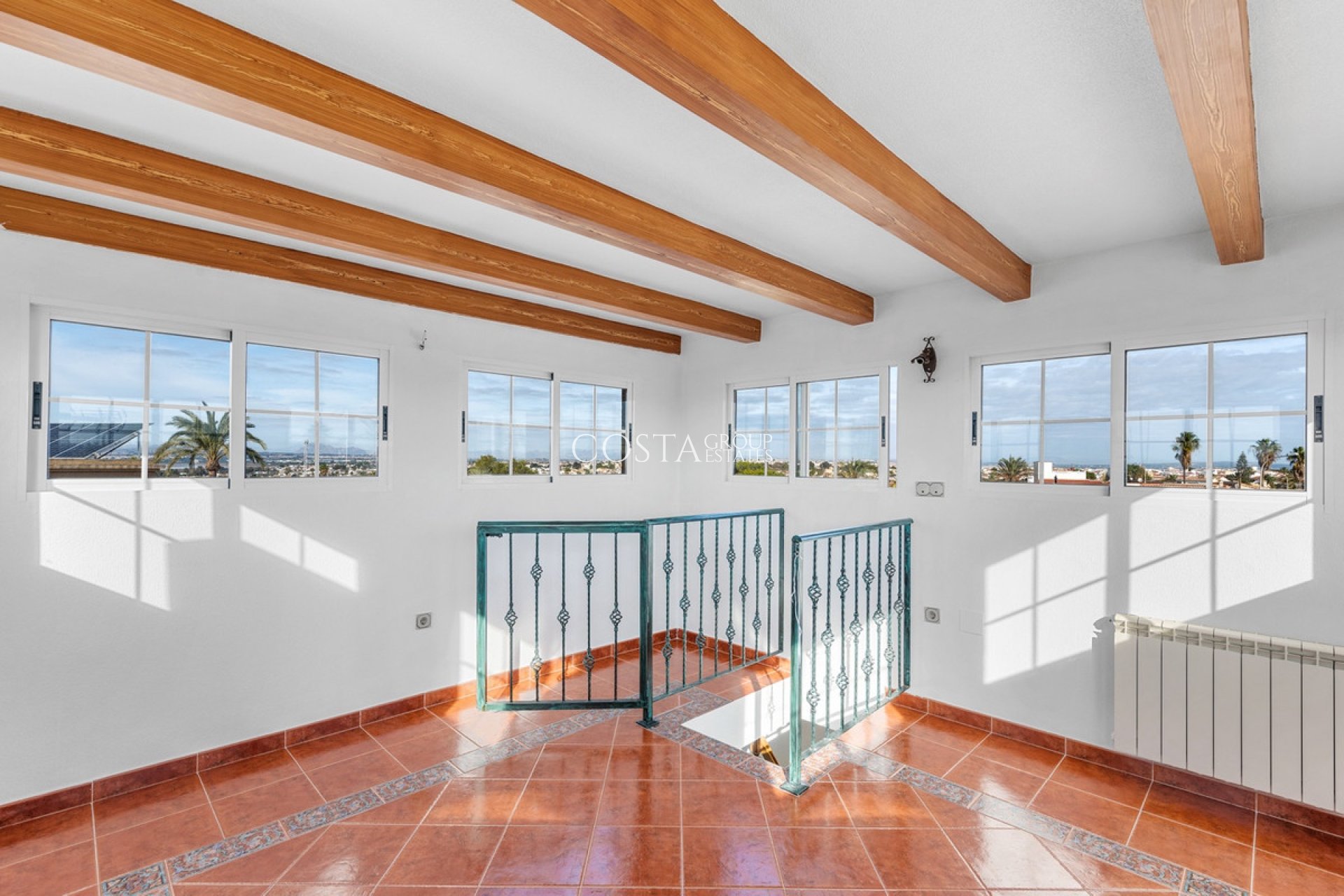 Revente - Maison -
Torrevieja - Torrevieja Centro