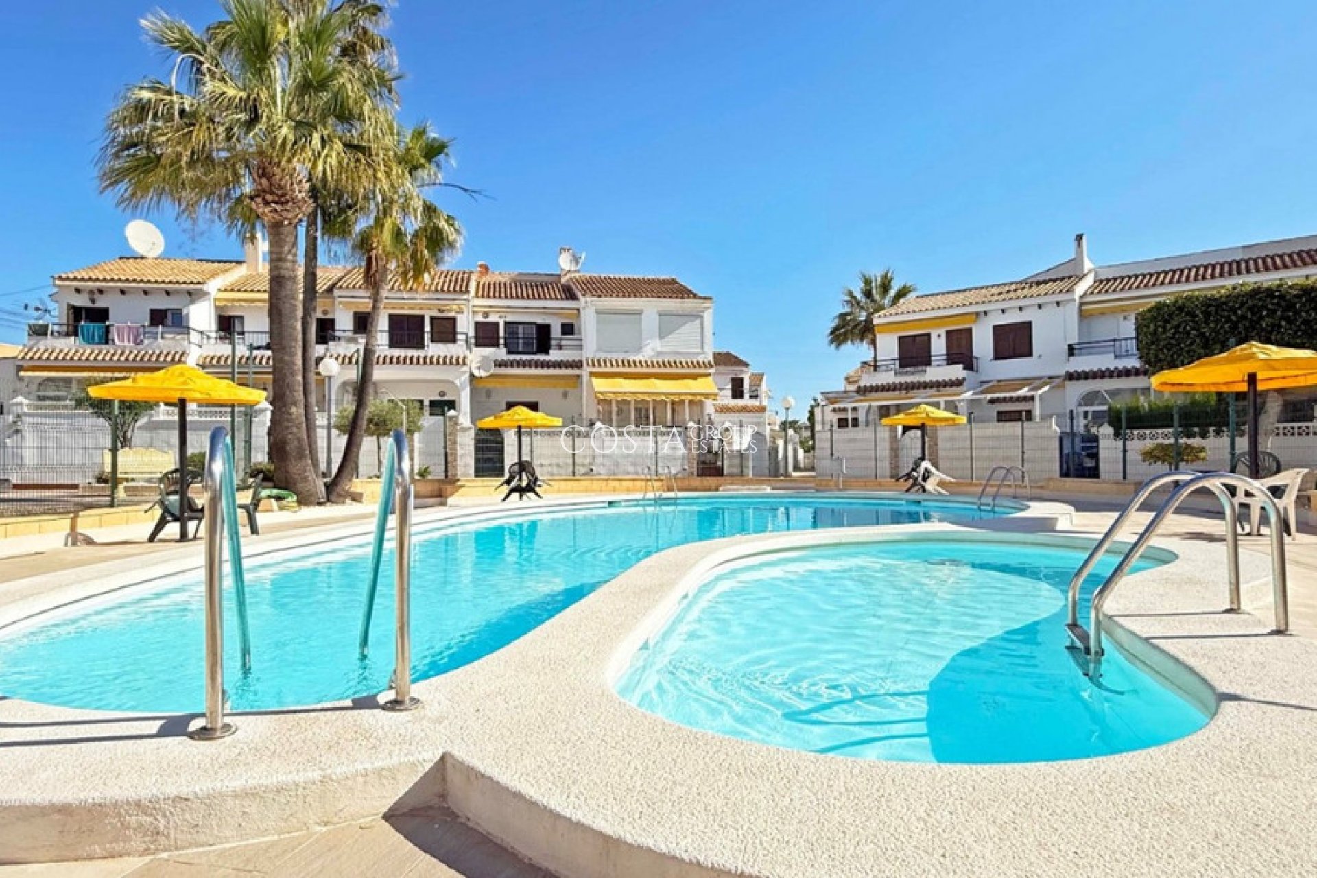 Revente - Maison -
Torrevieja - Torrevieja Centro