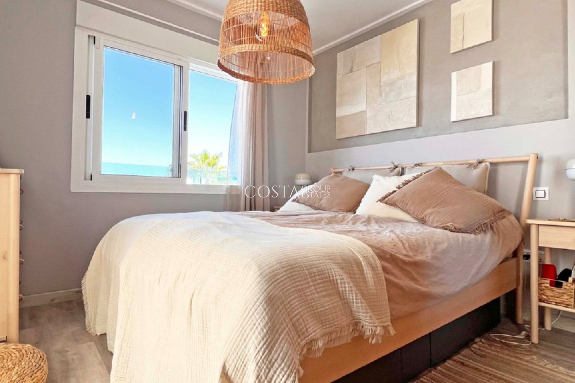 Revente - Maison -
Torrevieja - Torrevieja Centro