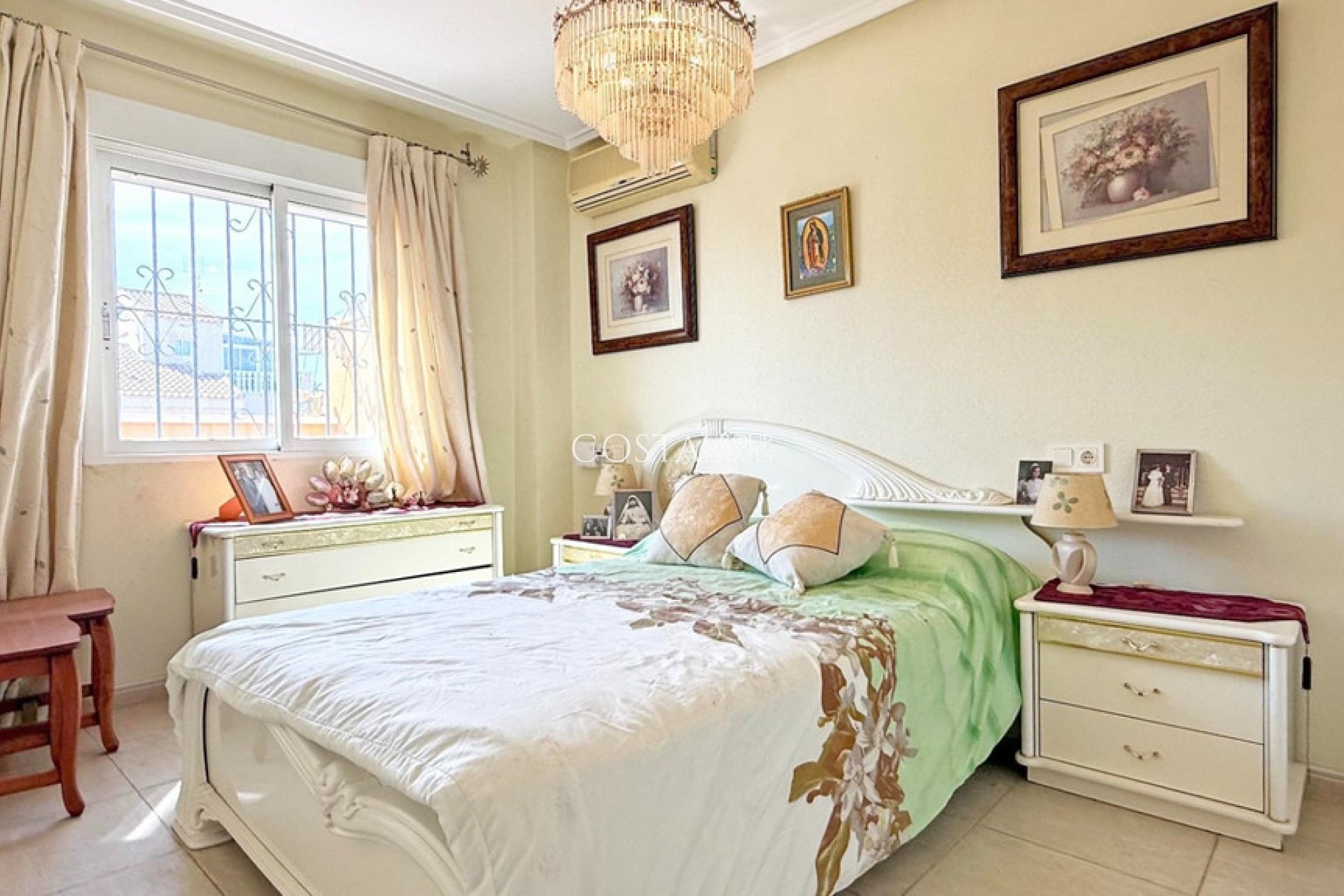 Revente - Maison -
Torrevieja - Torrevieja Centro