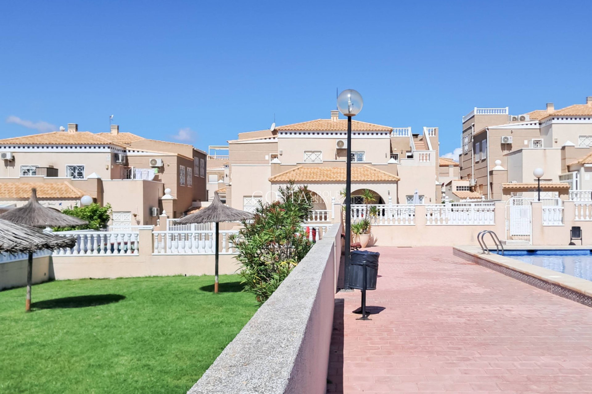 Revente - Maison -
Torrevieja - Torrevieja Centro