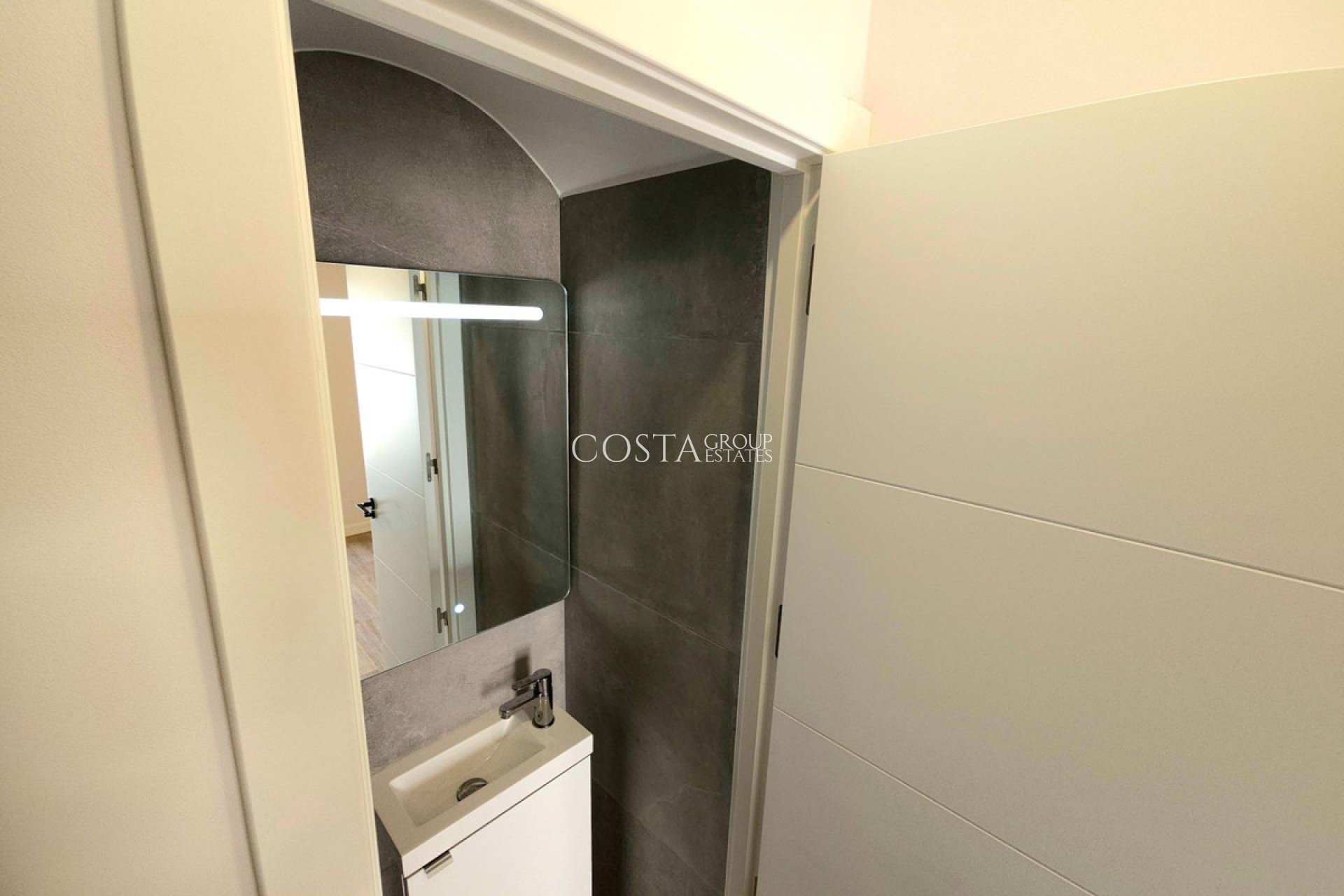 Revente - Maison -
Torrevieja - Torrevieja Centro