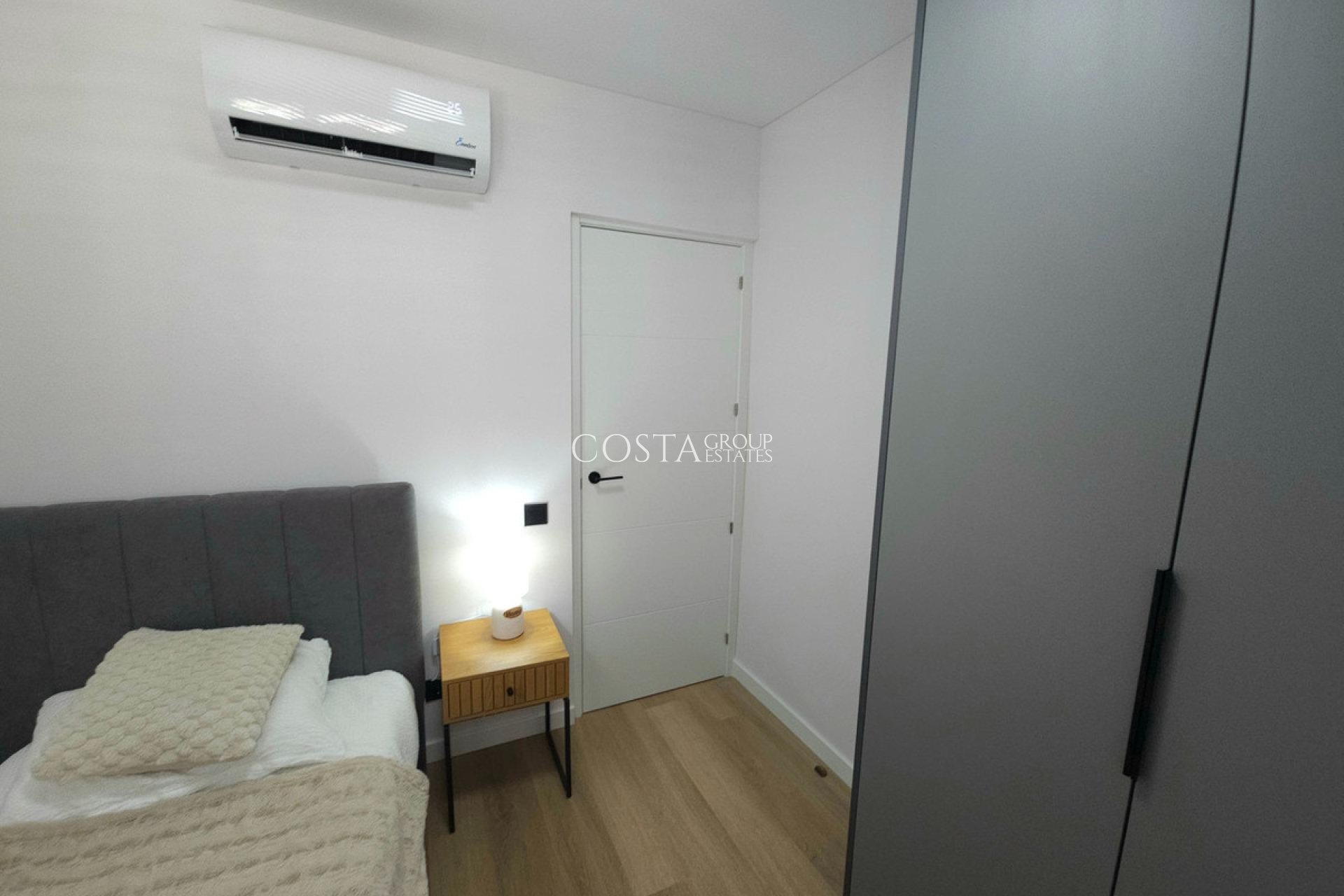 Revente - Maison -
Torrevieja - Torrevieja Centro