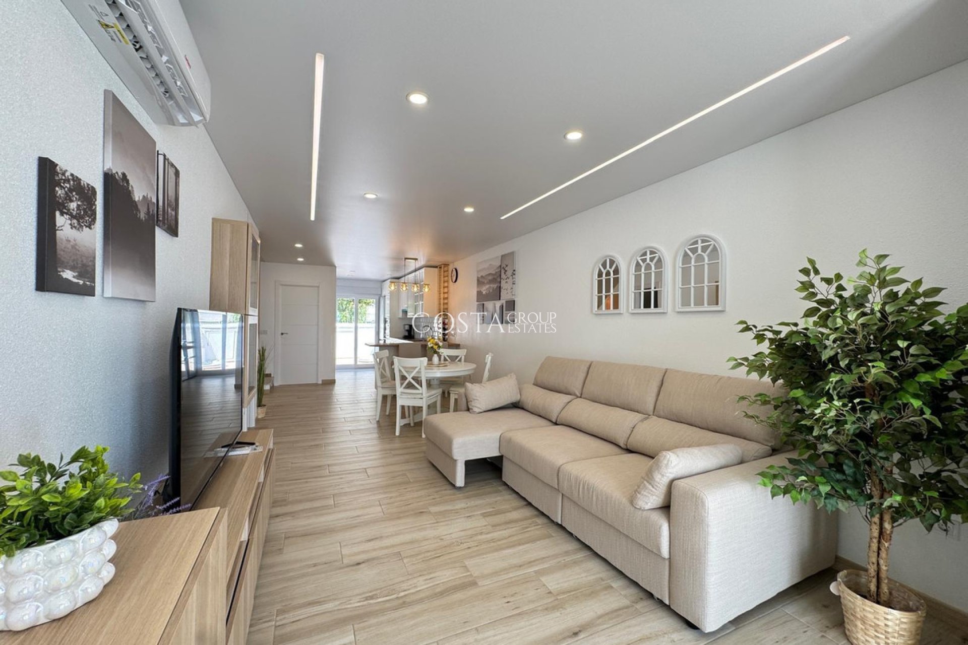 Revente - Maison -
Torrevieja - Torrevieja Centro