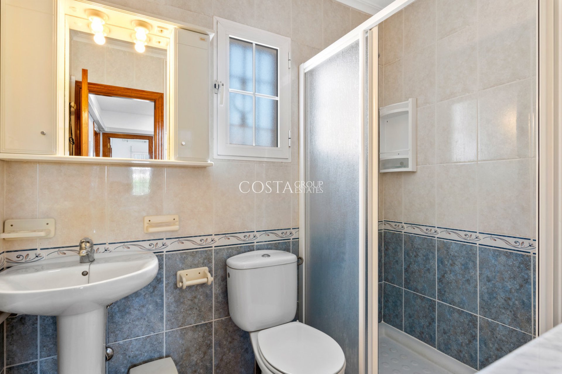 Revente - Maison -
Torrevieja - Torrevieja Centro