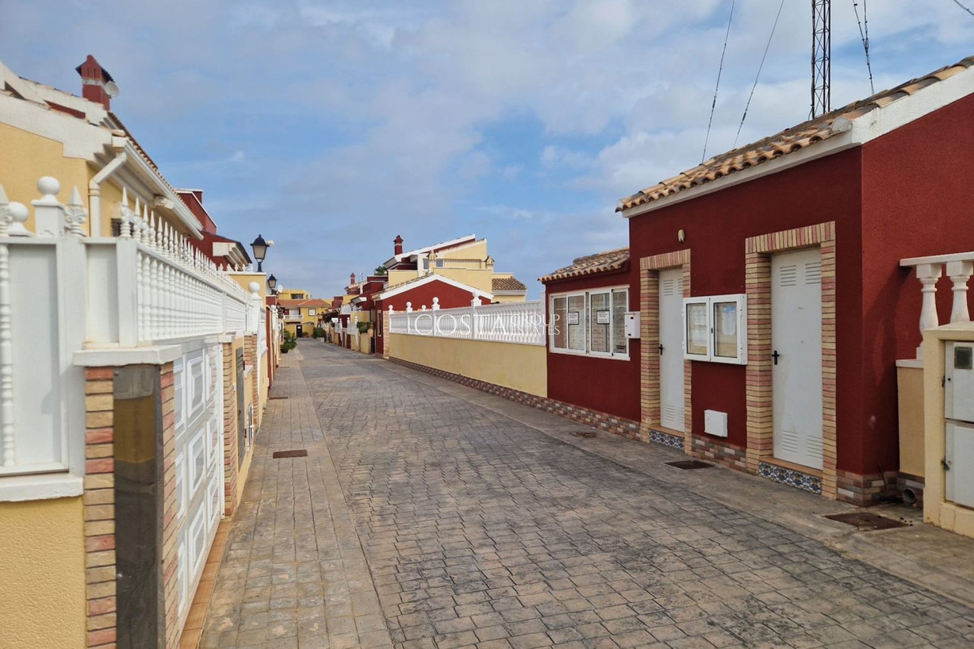 Revente - Maison -
Torrevieja - Torrevieja Centro