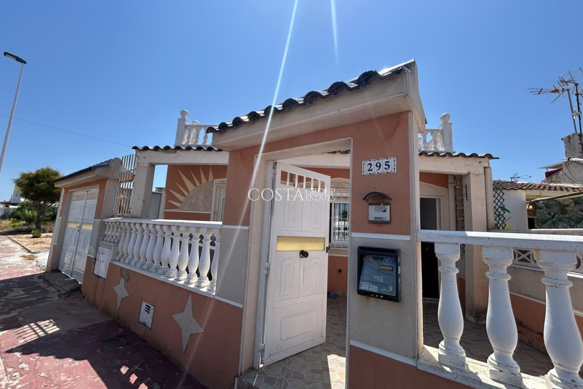 Revente - Maison -
Torrevieja - Torrevieja Centro