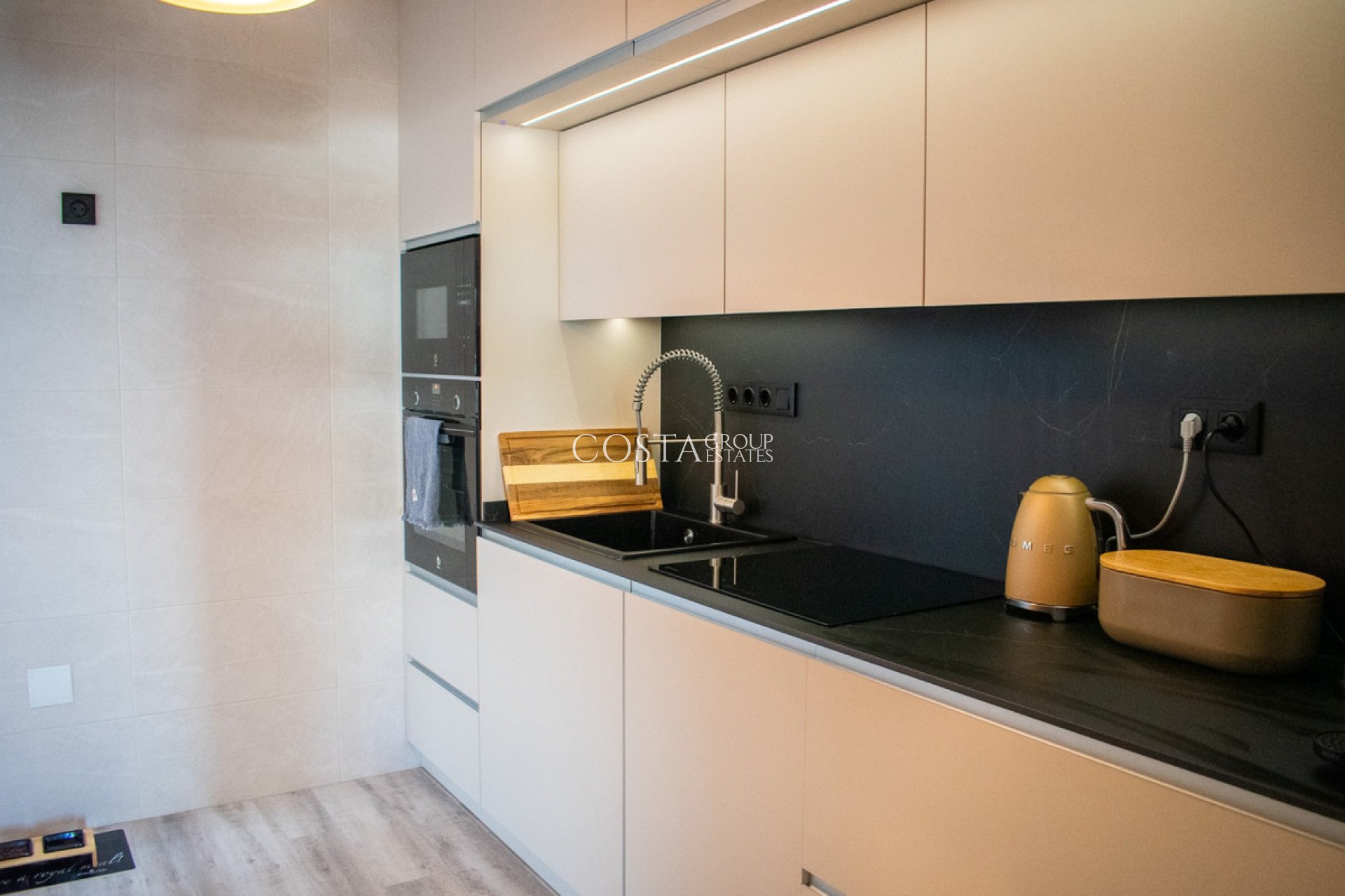 Revente - Maison -
Torrevieja - Torrevieja Centro