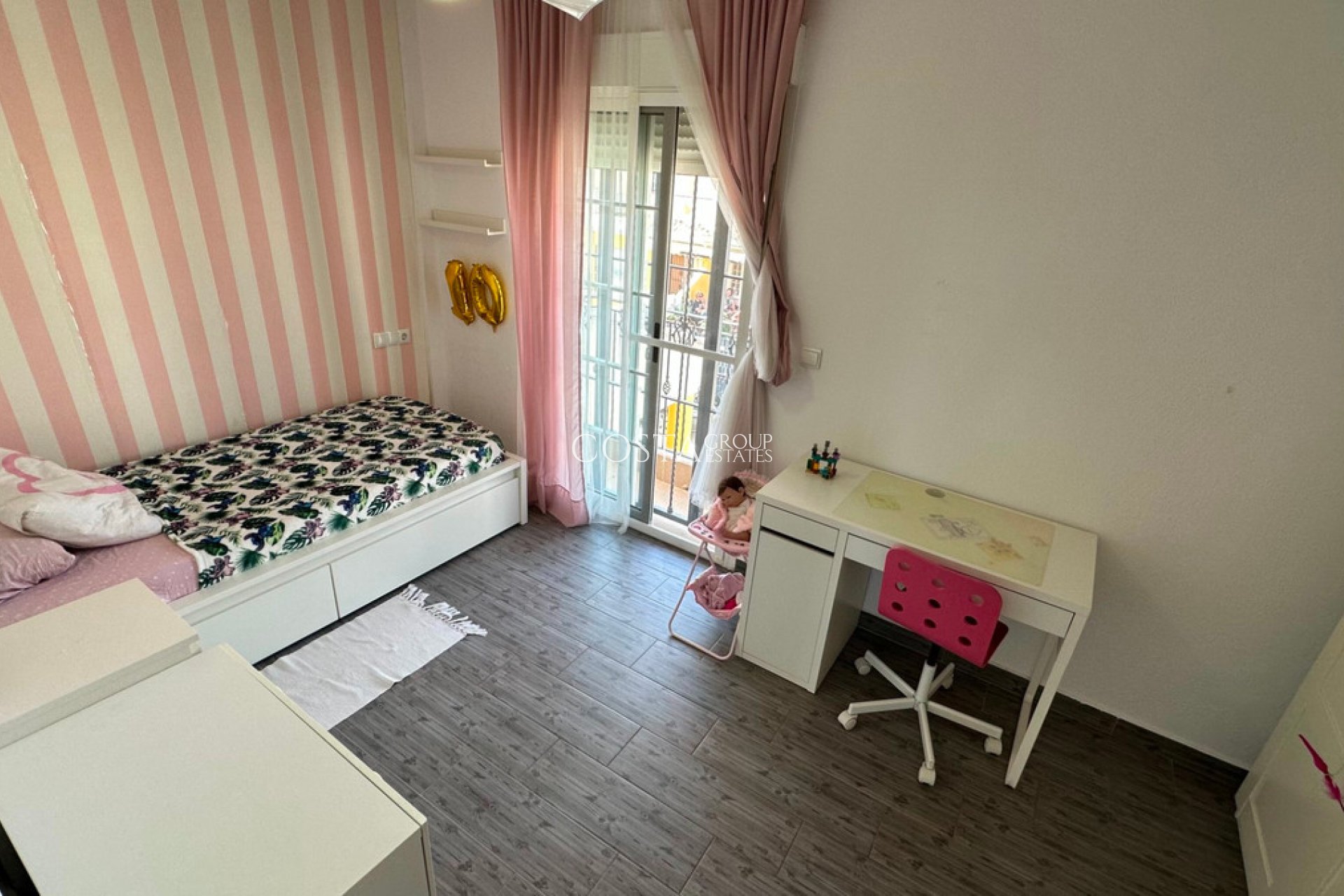 Revente - Maison -
Urbanización El Raso