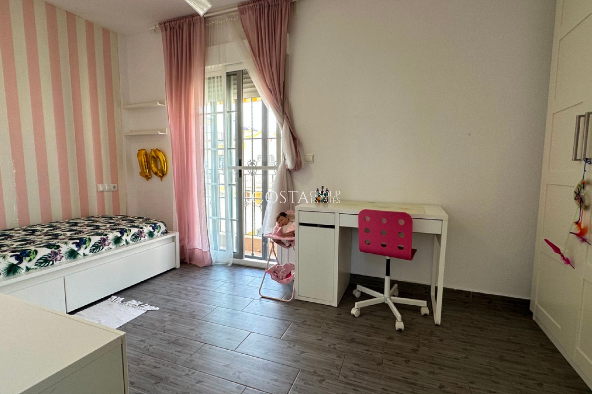 Revente - Maison -
Urbanización El Raso