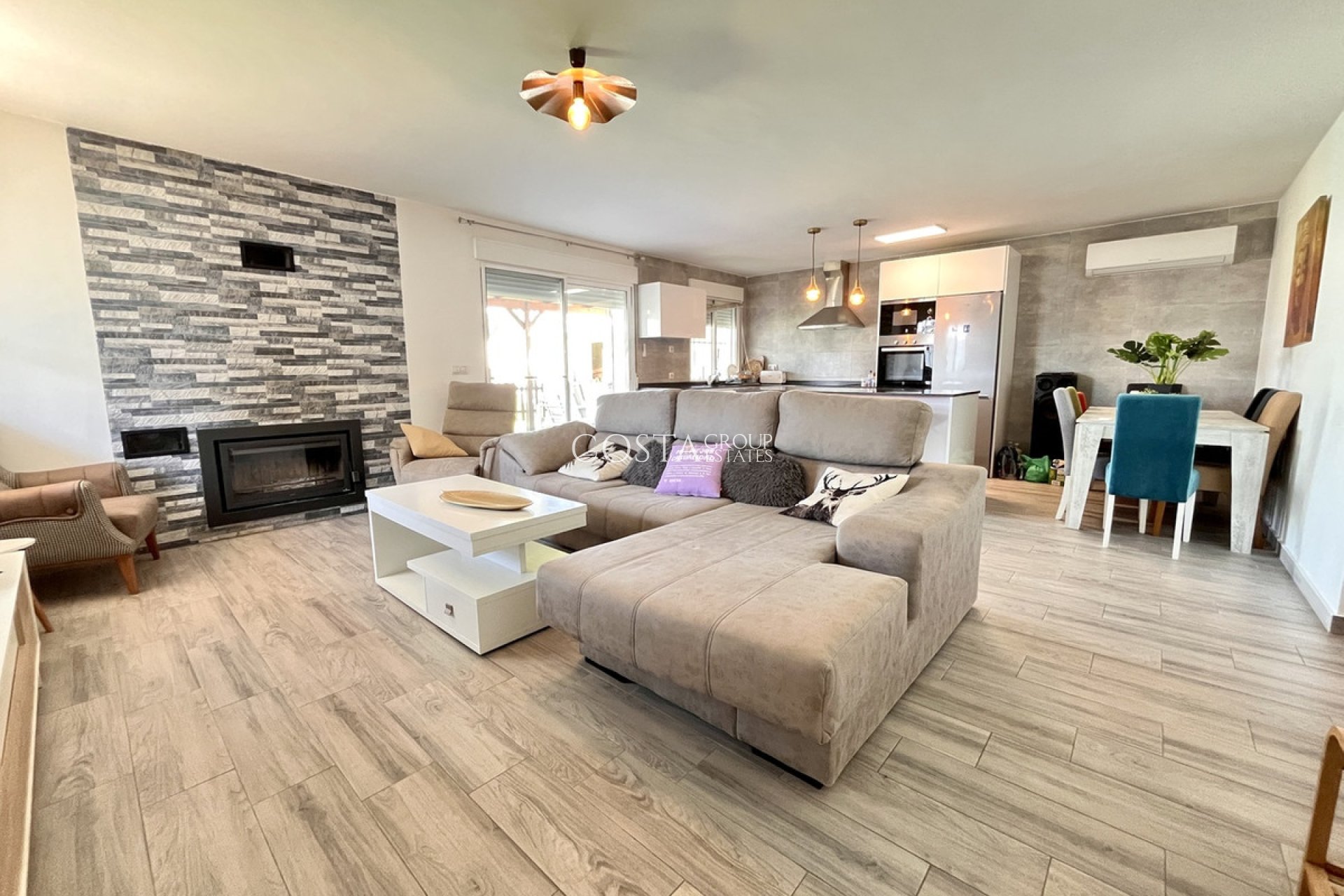 Revente - Villa -
Alcantarilla - Alcantarilla Centro