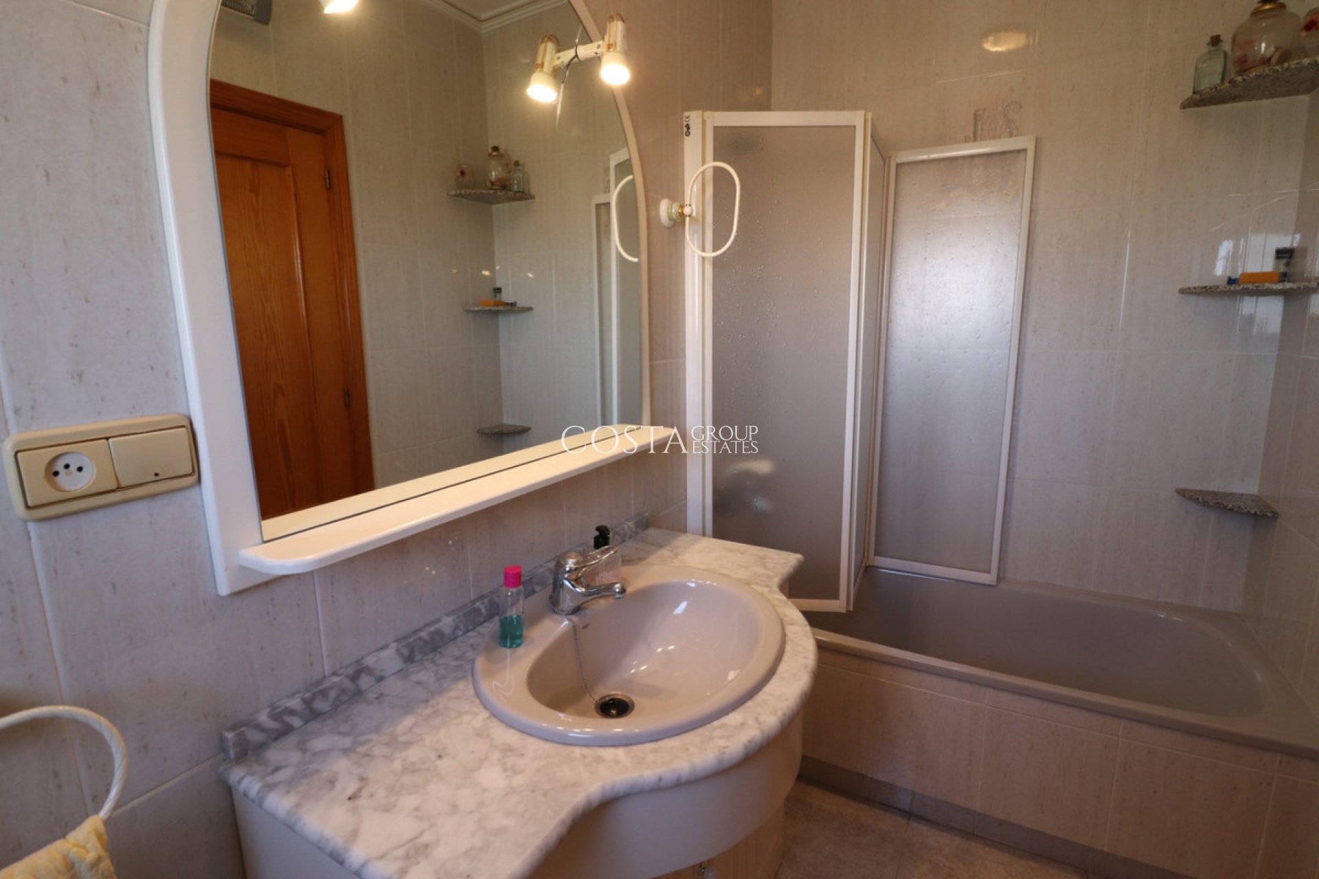 Revente - Villa -
Algorfa - Algorfa Centro